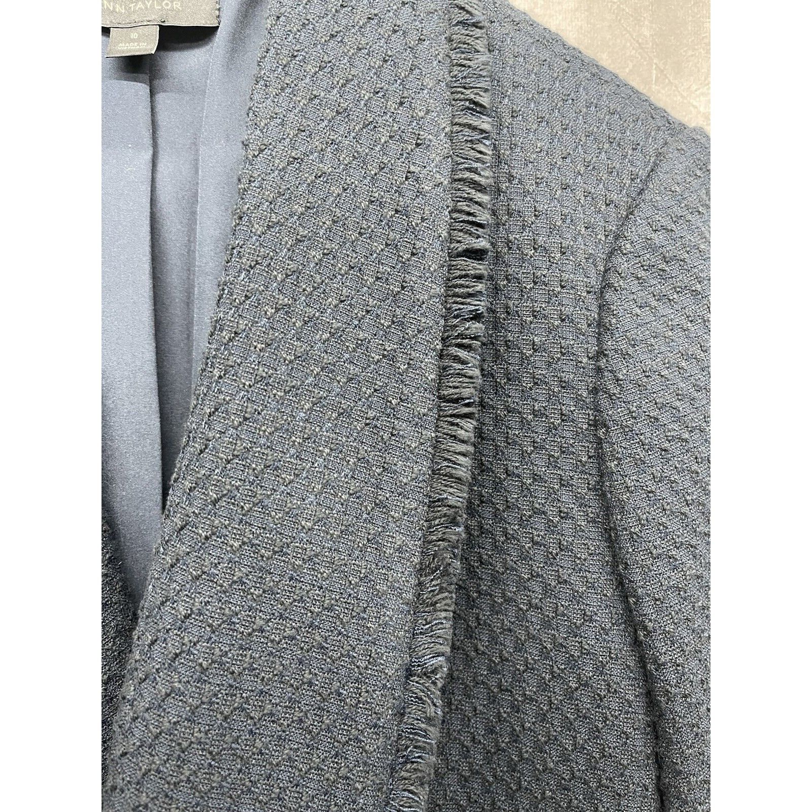 Ann Taylor Ann Taylor Classy Fringe Tweed Blazer Jacket Size 10 Navy Bl Size L / US 10 / IT 46 - 3 Thumbnail