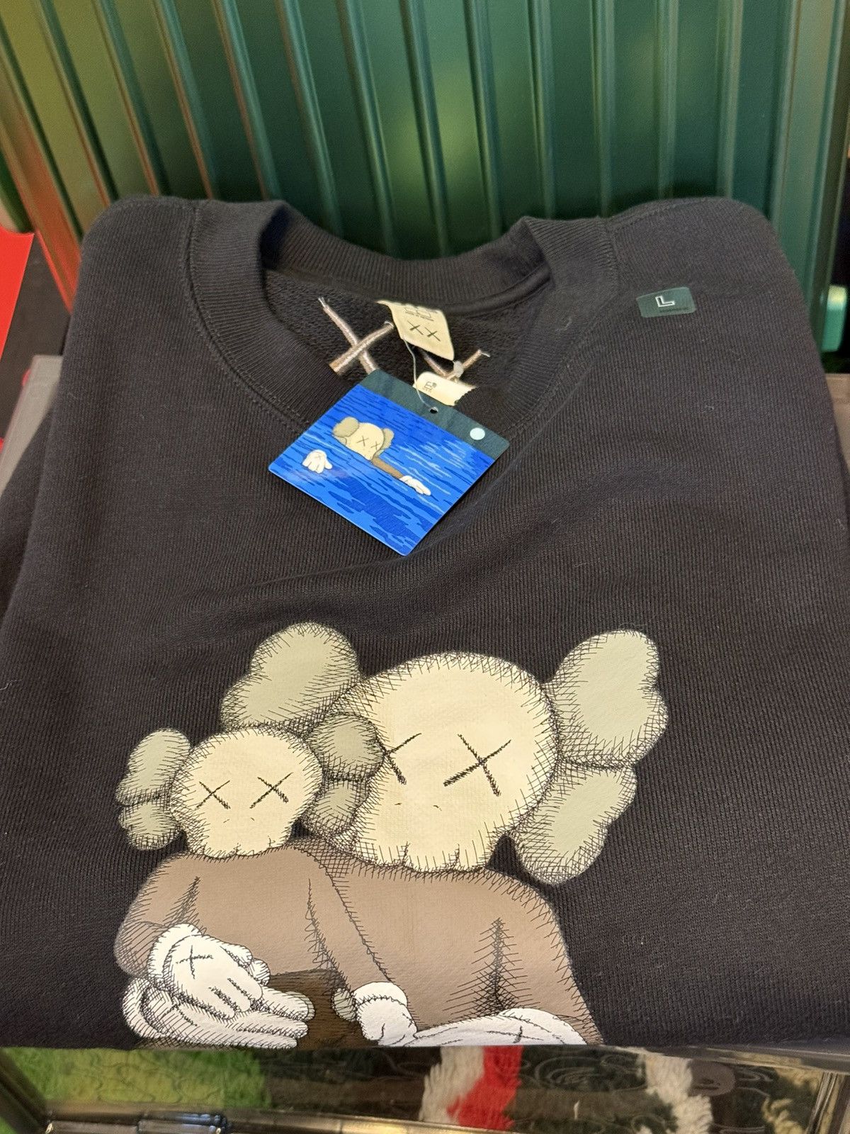 Kaws × Uniqlo KAWS X UNIQLO long sleeve sweatshirt Size L Size US L / EU 52-54 / 3 - 3 Thumbnail