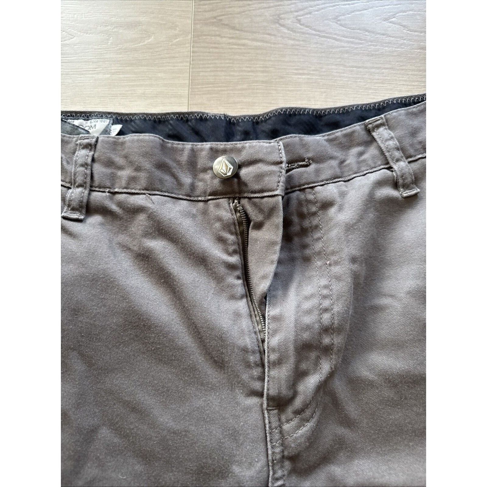 Volcom Men’s Brown Volcom Shorts Size 31 Size US 31 - 2 Thumbnail