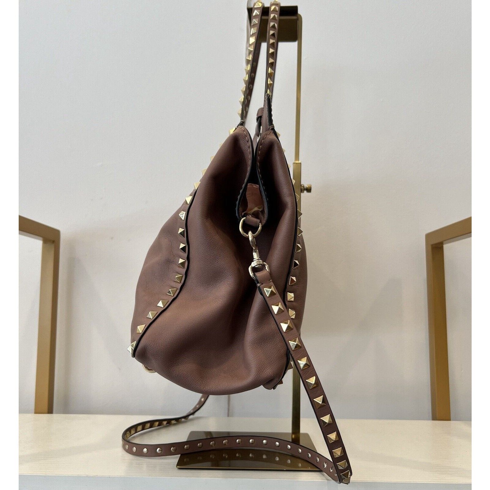 Valentino Valentino Garavani Vitello Rockstud Tote Pale Blush Poudre Size ONE SIZE - 7 Thumbnail