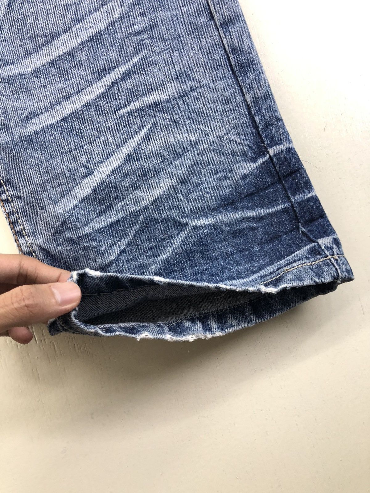 Japanese Brand Southern Menswear Distressed Faded Blue Jeans Size US 31 - 12 Thumbnail