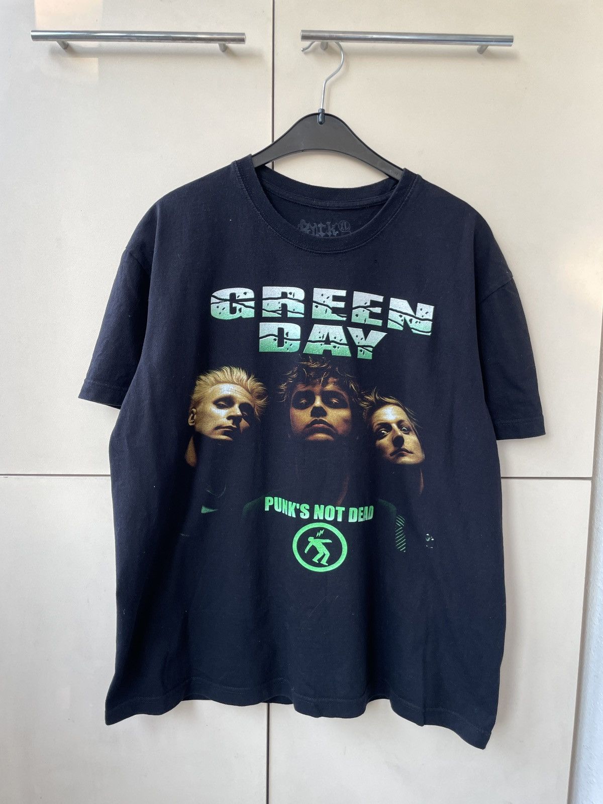 Band Tees Vintage Green Day punks not dead t shirt tee Size US XL / EU 56 / 4 - 1 Thumbnail