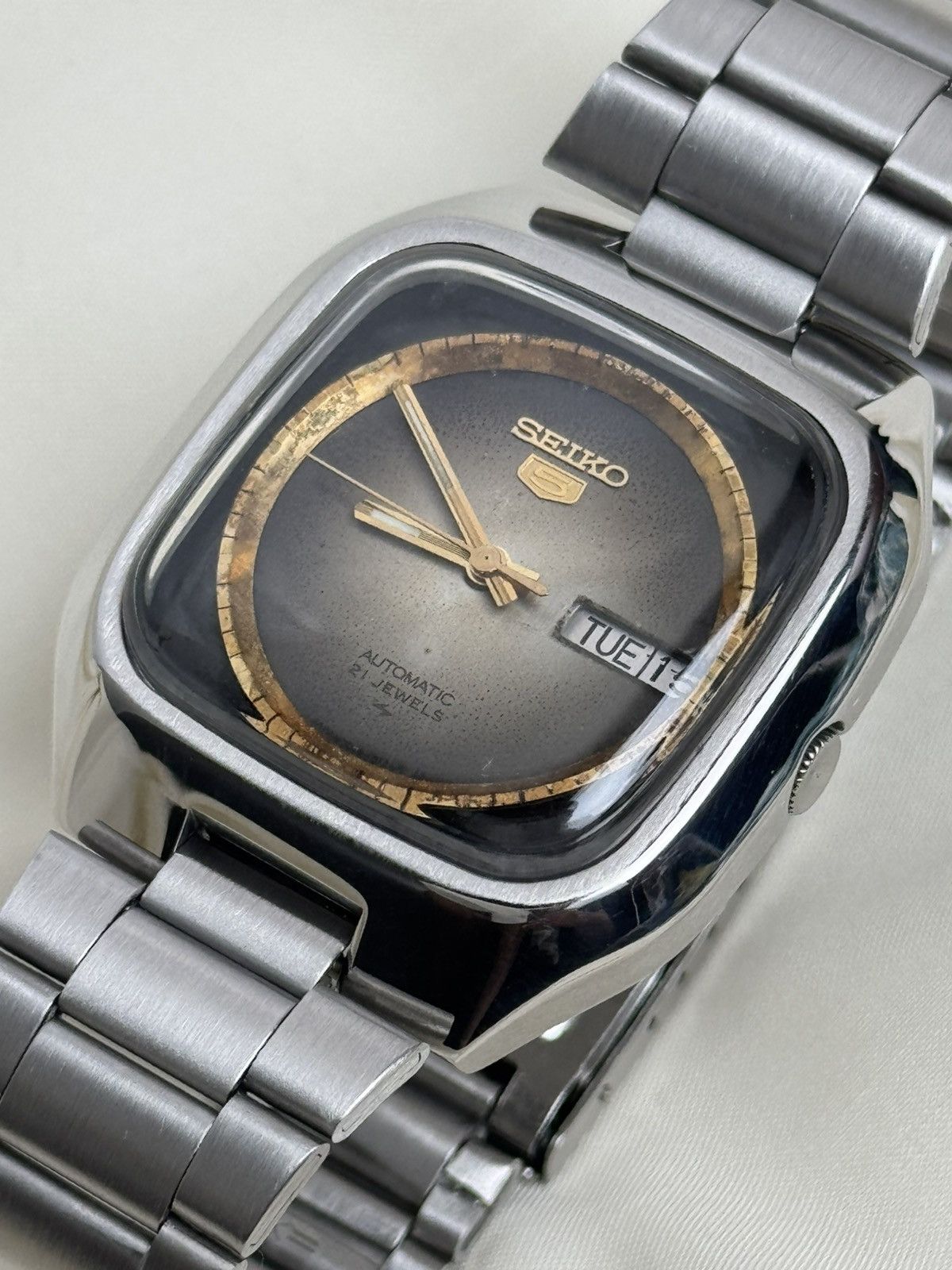 Seiko Seiko 5 TV Case Vintage Watch 7019|Day/Date watch japan made Size 36 - 17 Thumbnail
