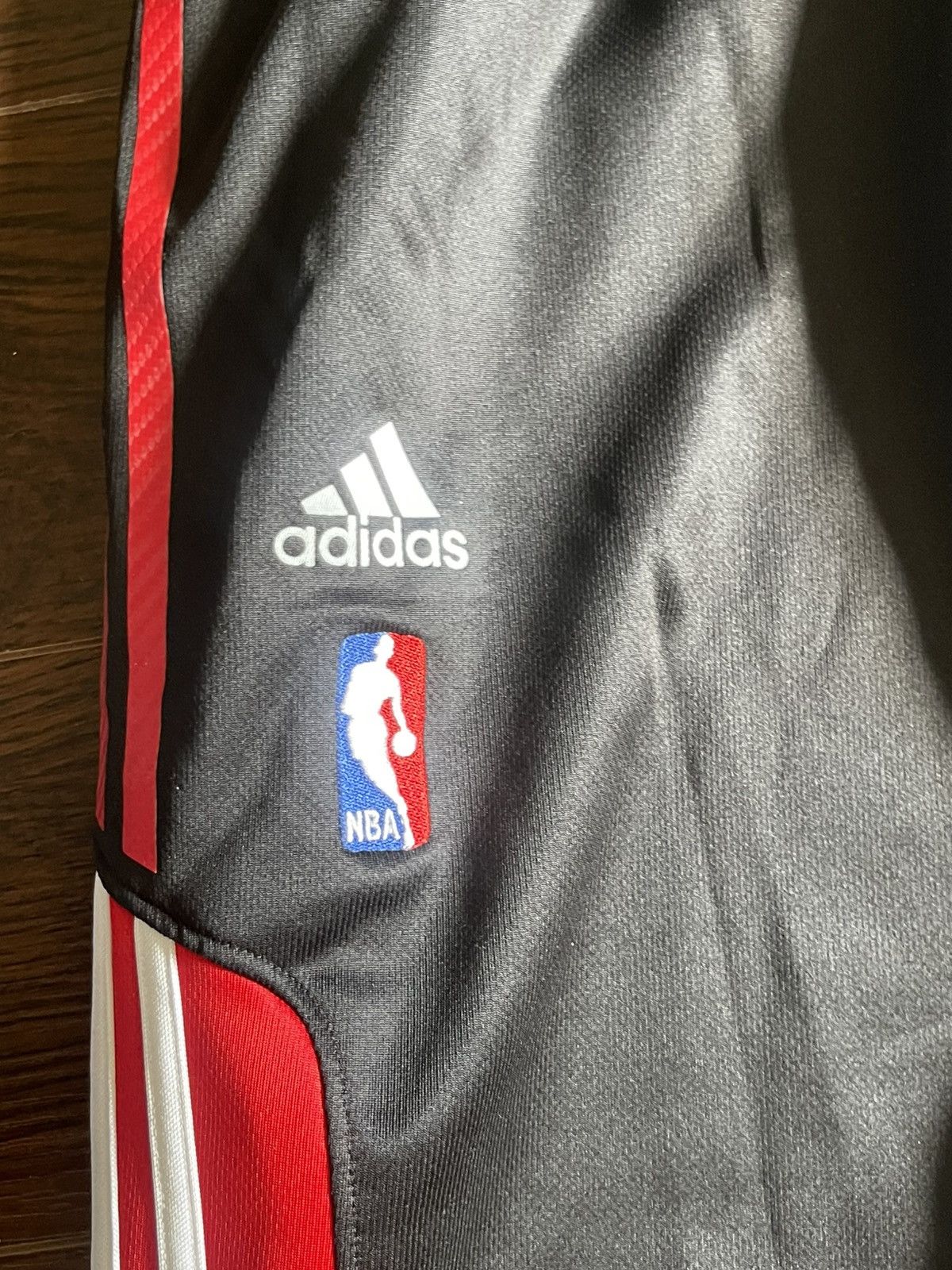 Adidas Adidas X NBA Raptors Track Pants Size US 30 / EU 46 - 4 Thumbnail