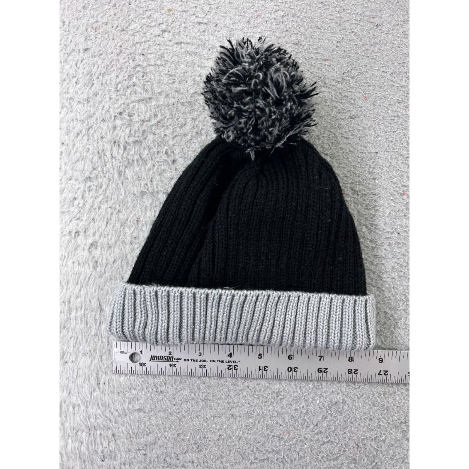 Vintage Turbine Beanie Adult One Size Black Gray Cable Knit 100% Acrylic Pom Vintage No (if applicable) Mens Beanie Size ONE SIZE - 4 Thumbnail