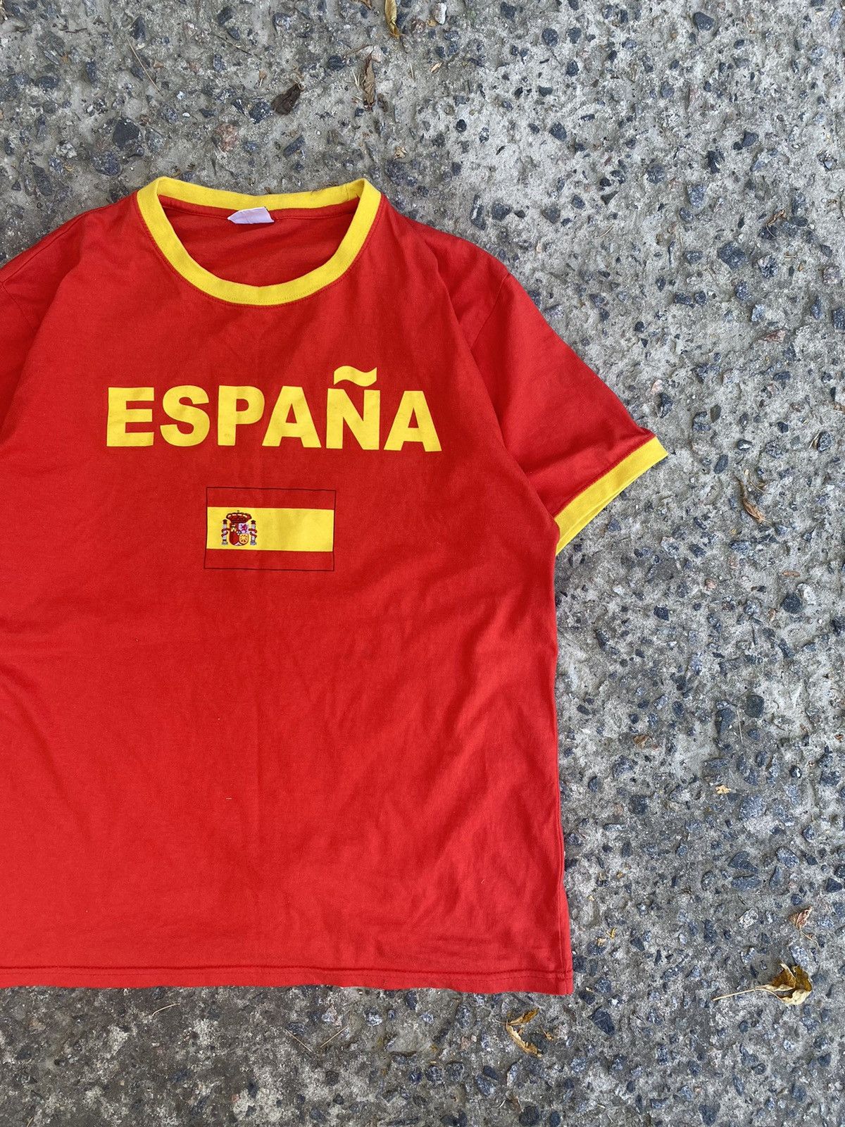 Vintage Vintage Spain National team soccer jersey t shirt Size US M / EU 48-50 / 2 - 3 Thumbnail