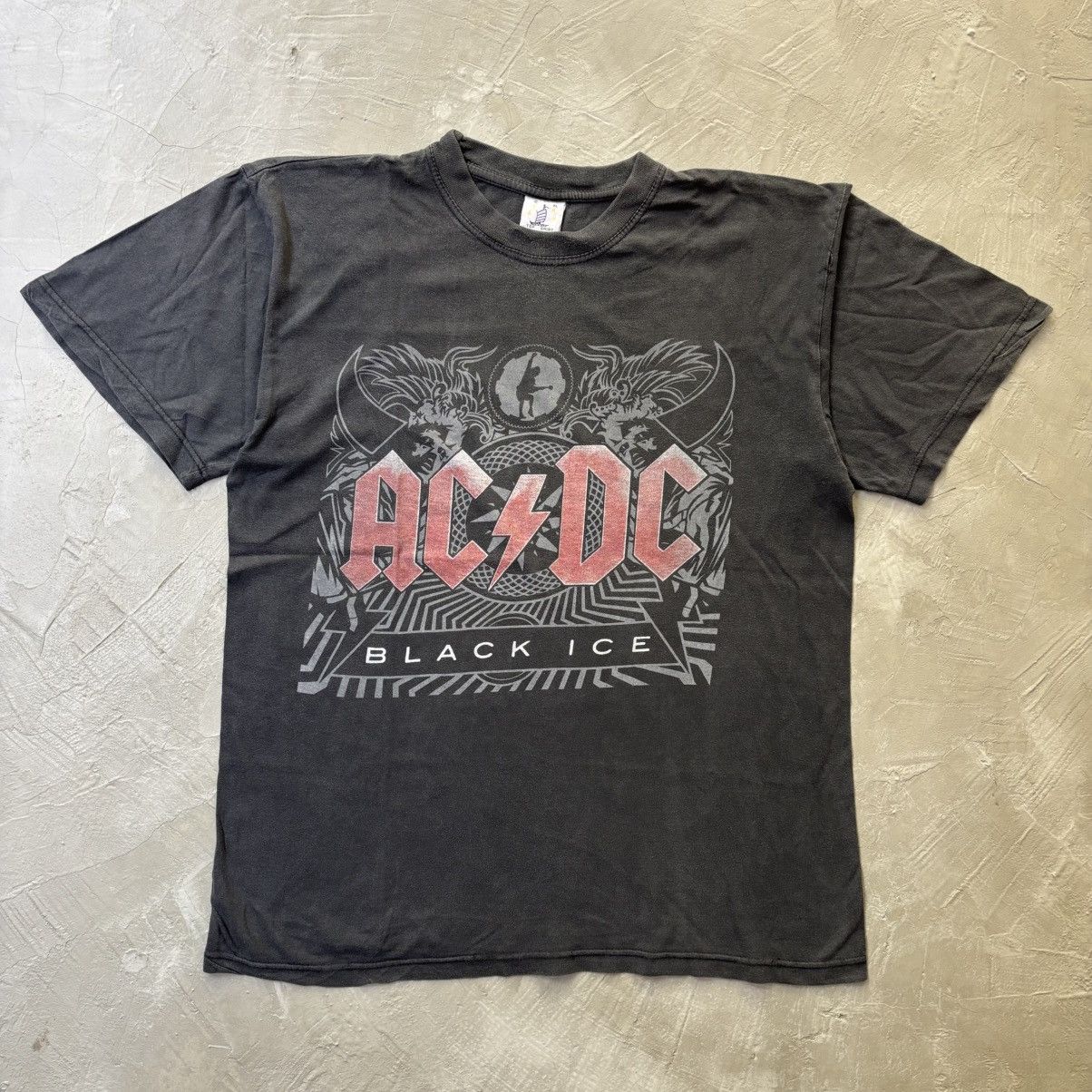 AC/DC Vintage AC/DC "Black Ice" tour t-shirt Size US XL / EU 56 / 4 - 1 Thumbnail