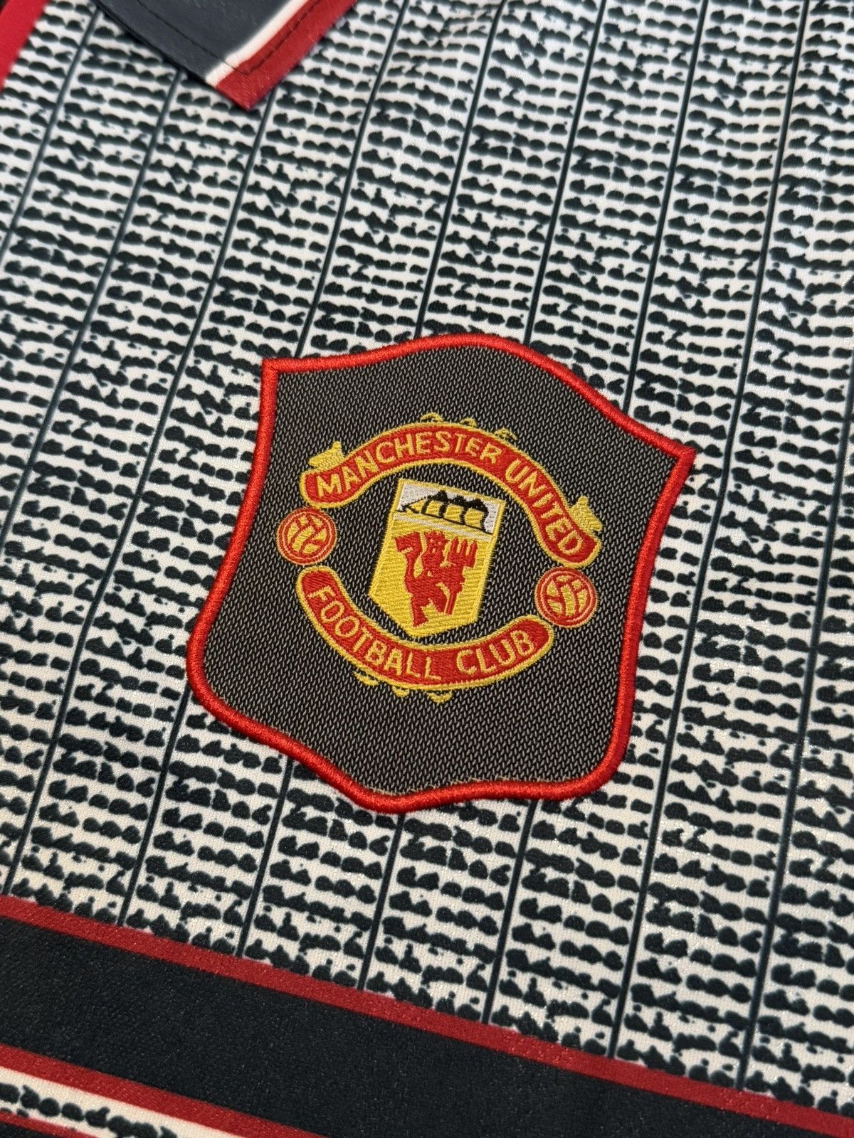 Vintage 🔷Vintage Umbro Manchester United 1995/96 Soccer jersey🔷 Size US M / EU 48-50 / 2 - 5 Thumbnail