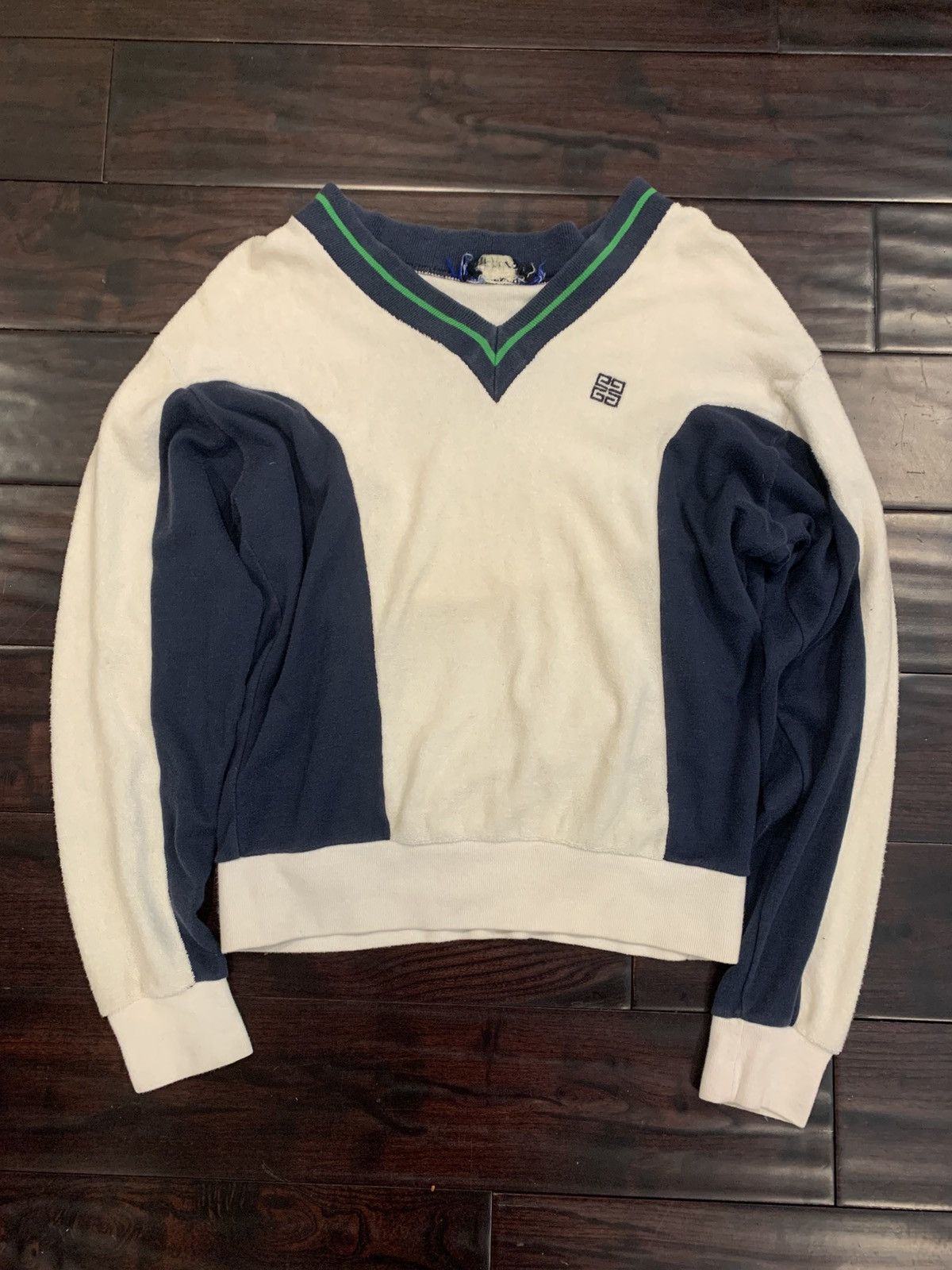 Givenchy vintage 70s Givenchy for chesa v neck Size US S / EU 44-46 / 1 - 1 Thumbnail