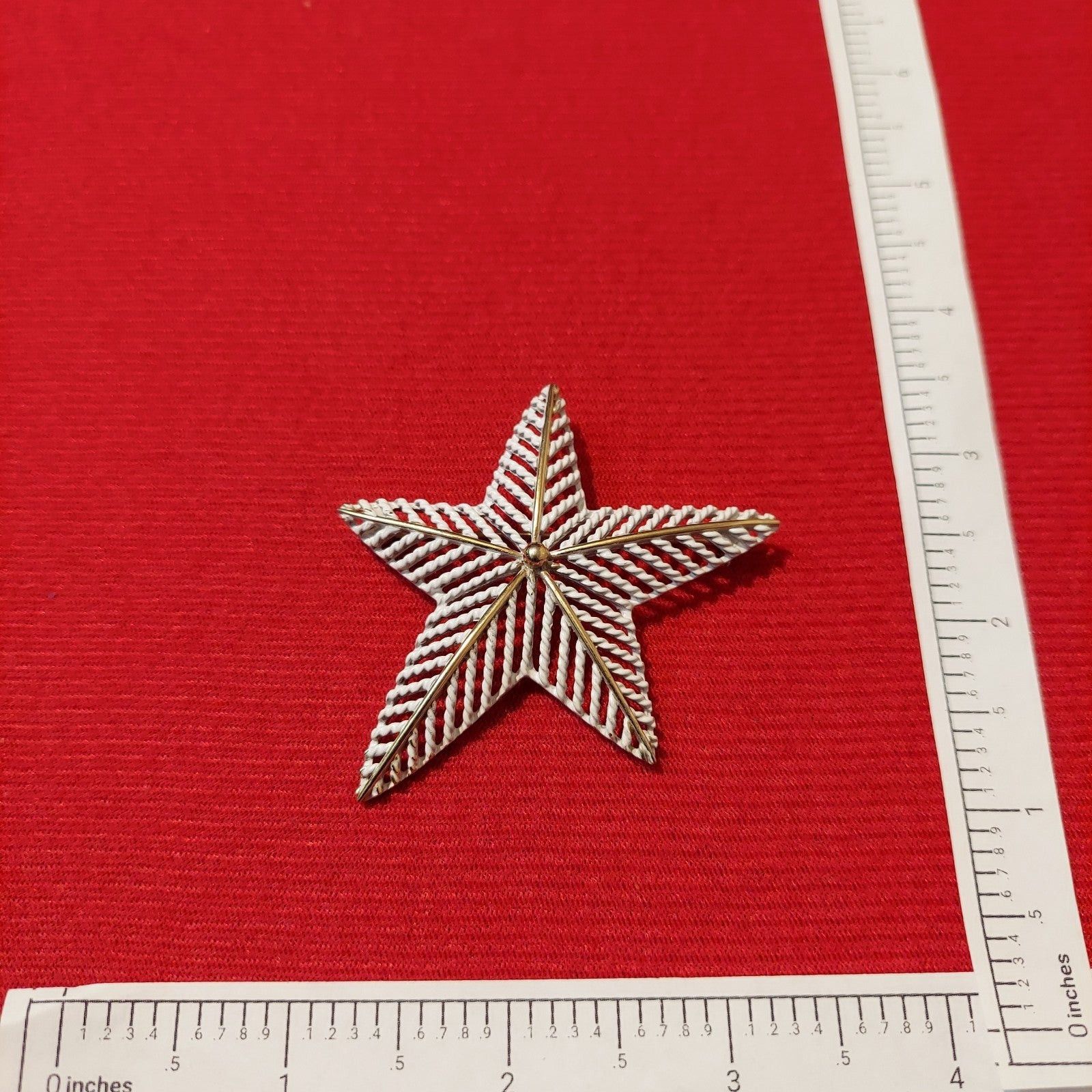 Monet Vintage Monet White Enamel Detailed Starfish Brooch Pin Size ONE SIZE - 1 Thumbnail