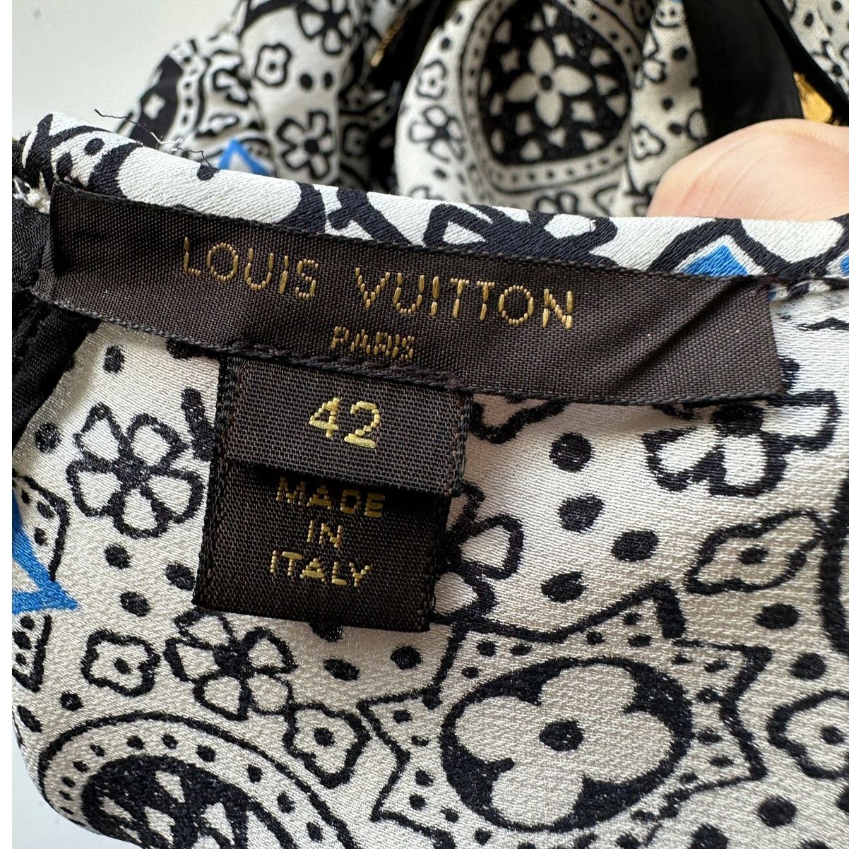 Louis Vuitton Louis Vuitton Silk Belted Midi White Black Blue 42 / 10 Size L / US 10 / IT 46 - 18 Thumbnail