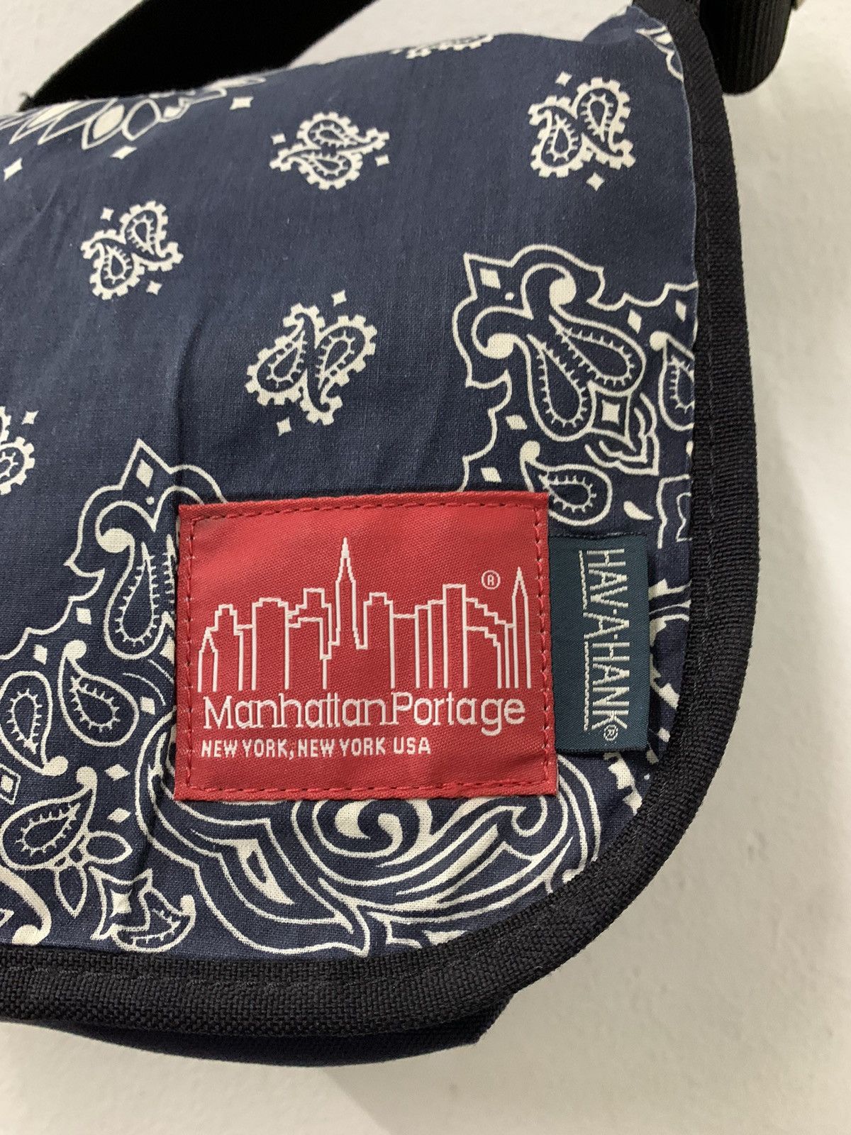 Manhattan Portage RARE Manhattan Portage Hav-A-Hank Messenger Sling Bag Size ONE SIZE - 3 Thumbnail