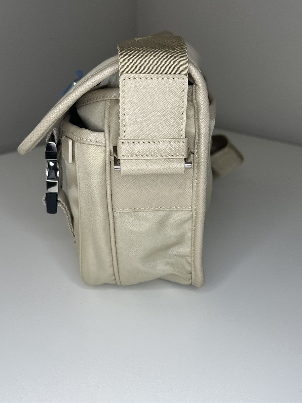 Prada Prada Beige Re-Nylon Shoulder Bag Size ONE SIZE - 4 Thumbnail