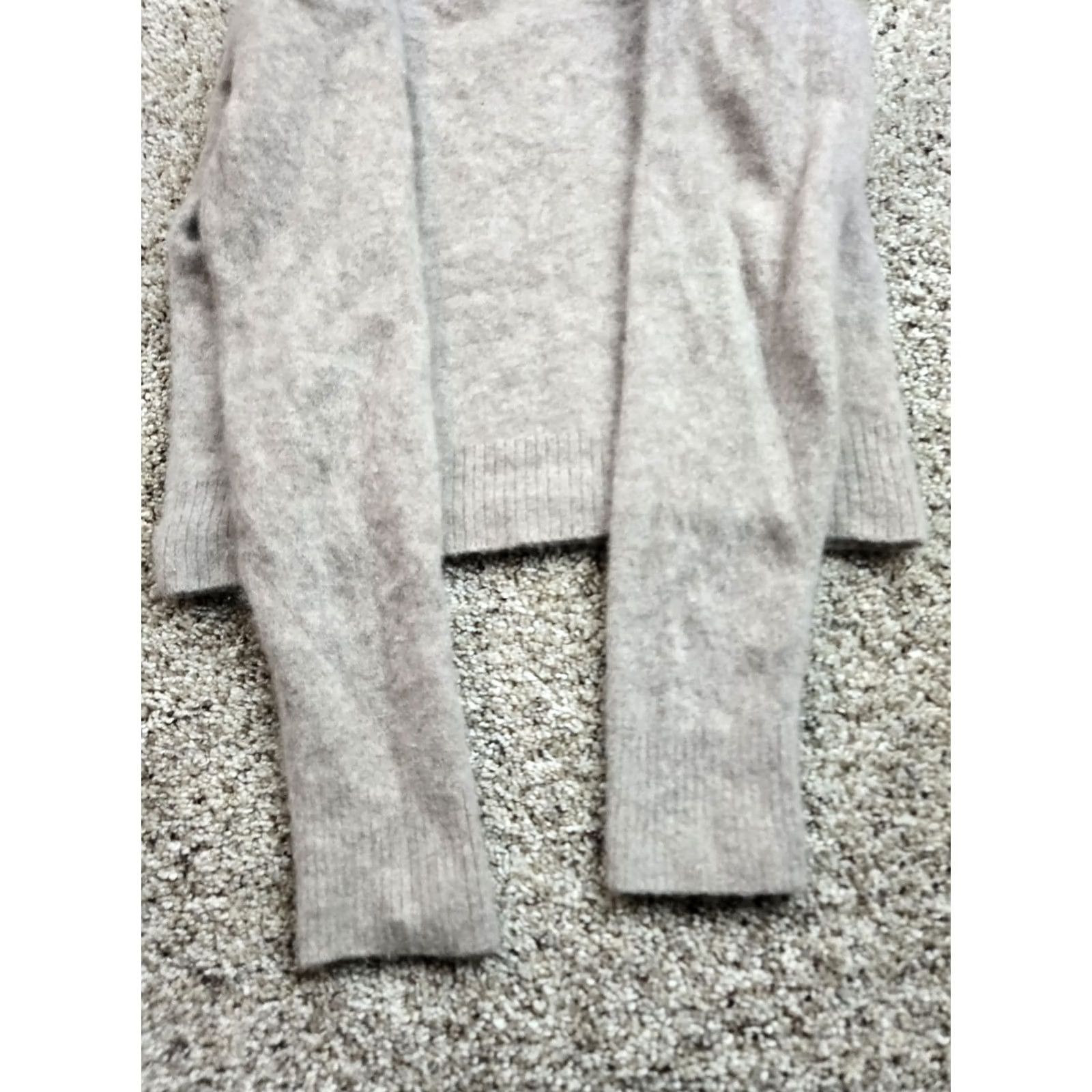Reformation VINTAGE Reformation Sweater Womens M Beige Cashmere Long Sleeve Round Neck Read* Size M / US 6-8 / IT 42-44 - 3 Thumbnail