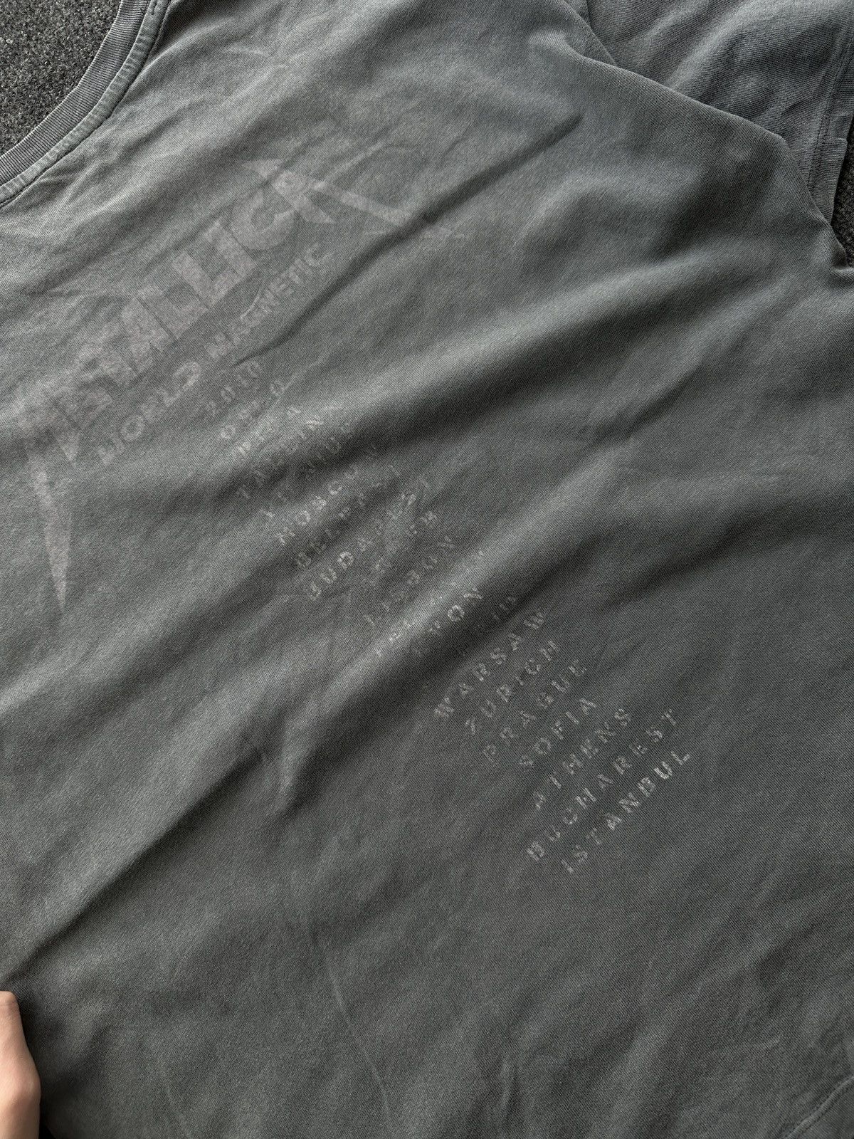Metallica 🚨 METALLICA MEN WORLD MAGNETIC TOUR FADED GRAY LOGO Size US L / EU 52-54 / 3 - 11 Thumbnail