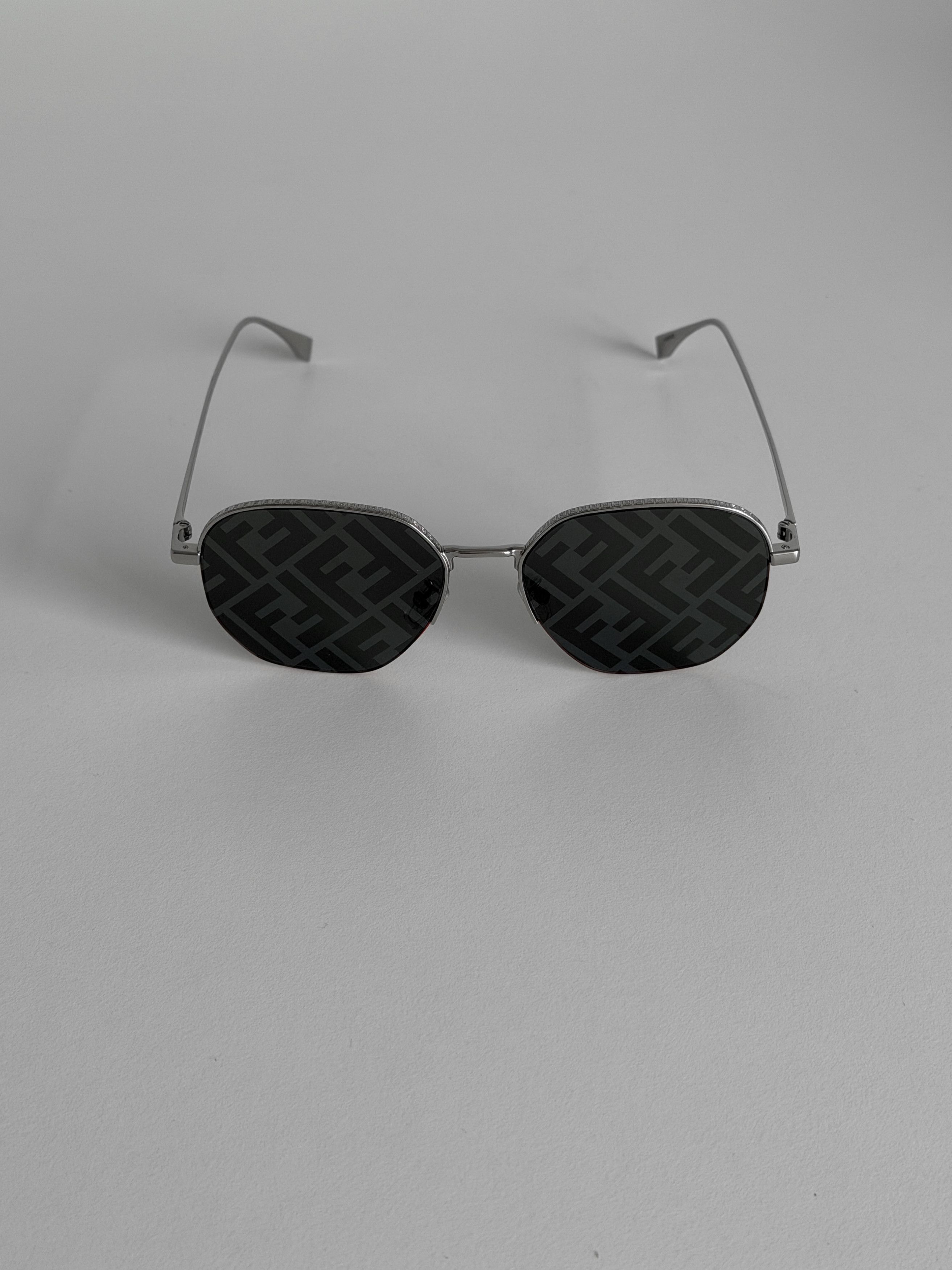 Fendi Fendi Sunglasses Size ONE SIZE - 6 Thumbnail