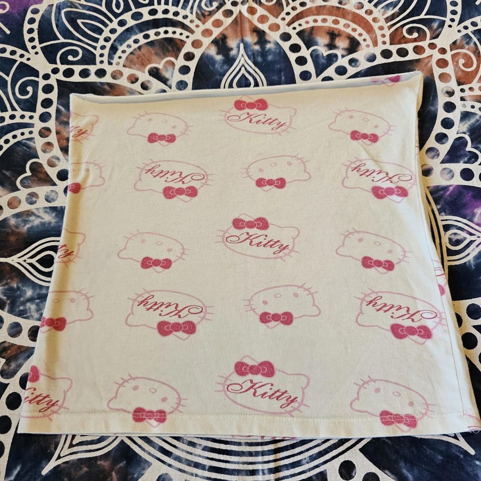 Designer Women's Hello Kitty White and Pink Crop-top Size L / US 10 / IT 46 - 2 Thumbnail