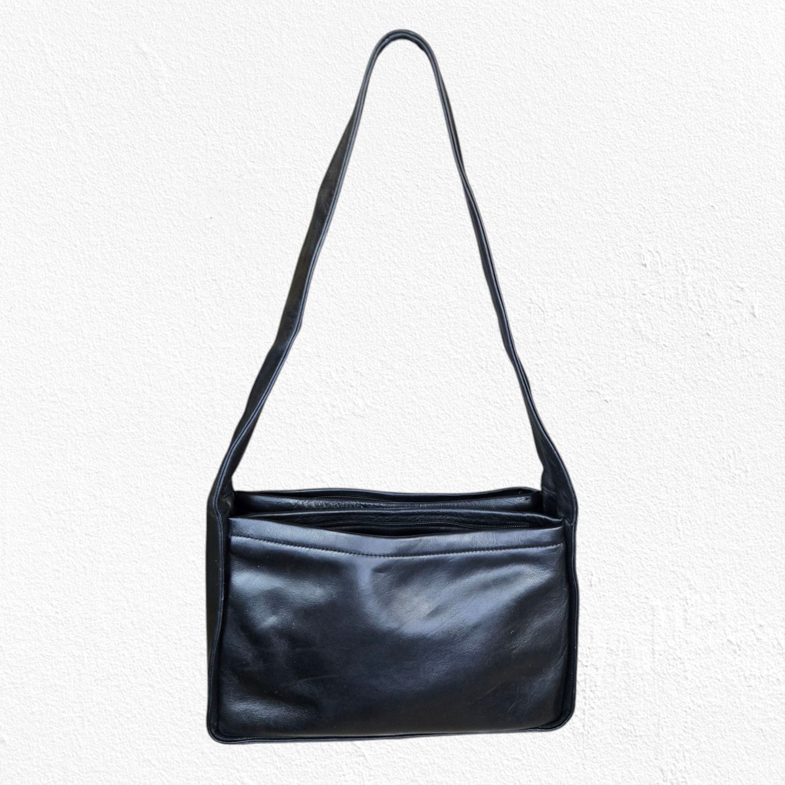 Vintage 80s Vintage Black Leather Minimalist Shoulder Bag Size ONE SIZE - 2 Thumbnail