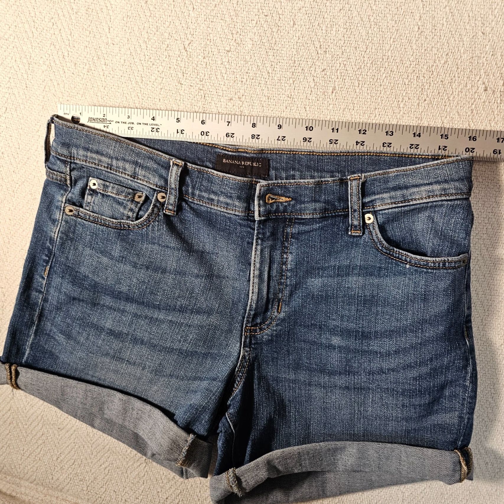 Banana Republic VINTAGE Banana Republic Denim Jeans Shorts Woman Sailor Beach Travel 4" 3Inseam Blue Adult Regular Size 4 Mens Womens? Size 27" / US 4 / IT 40 - 4 Thumbnail
