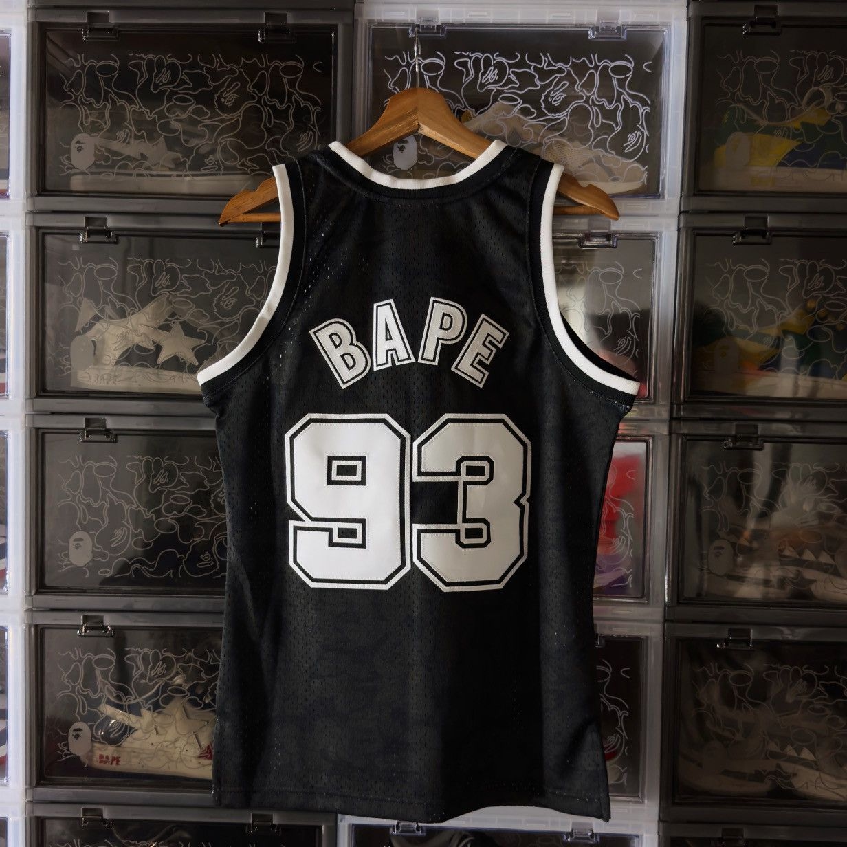 Bape × Mitchell & Ness Bape x Mitchell & Ness New Jersey Nets Jersey Black 2022 Size US S / EU 44-46 / 1 - 7 Thumbnail