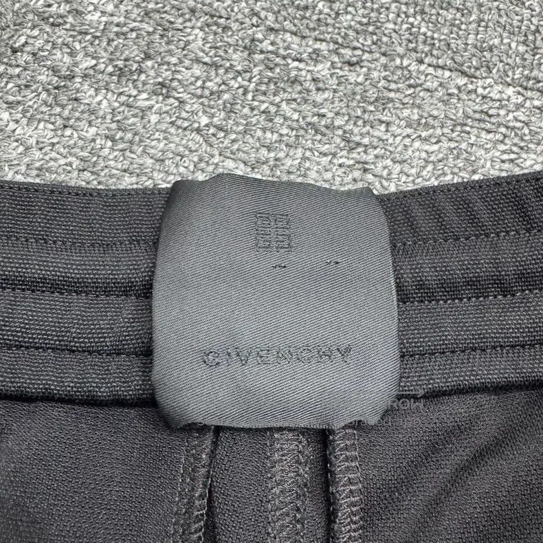 Givenchy Givenchy size XS shorts Size US 27 - 3 Thumbnail
