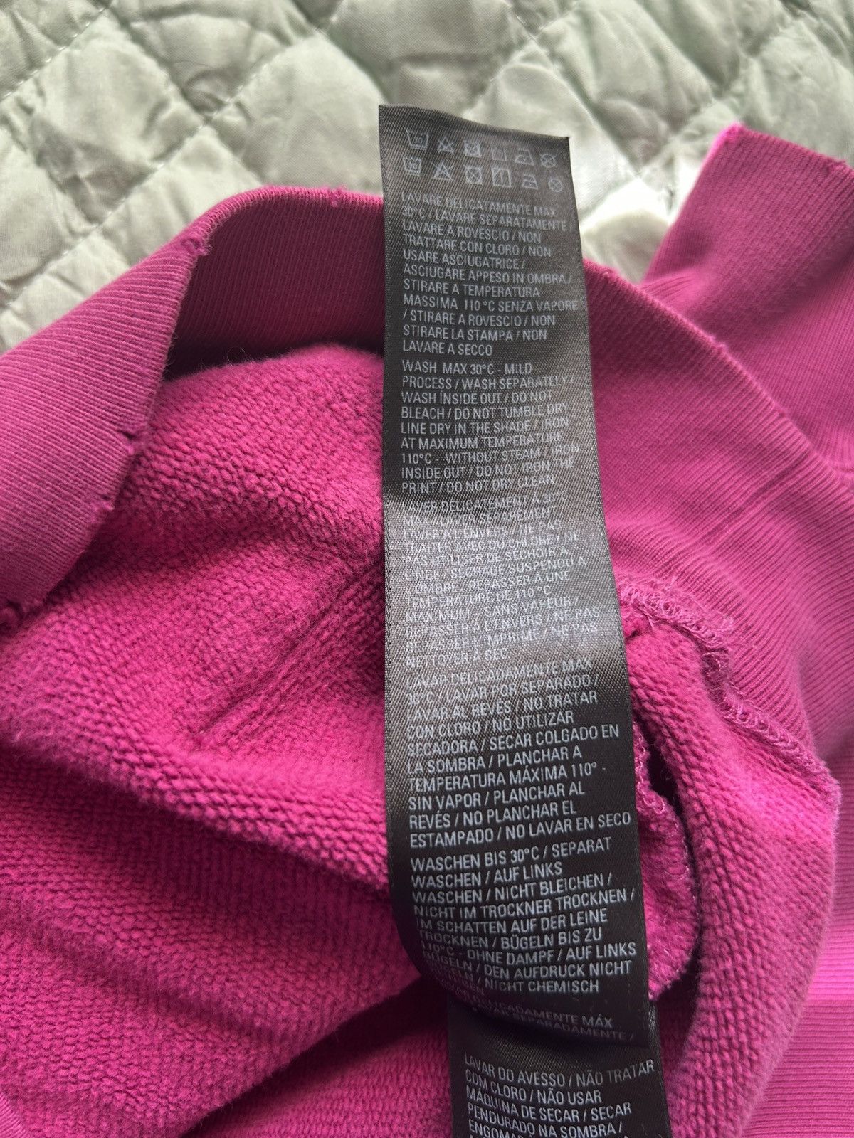 Balenciaga Balenciaga Caps Script Destroyed Hoodie Size US S / EU 44-46 / 1 - 6 Thumbnail