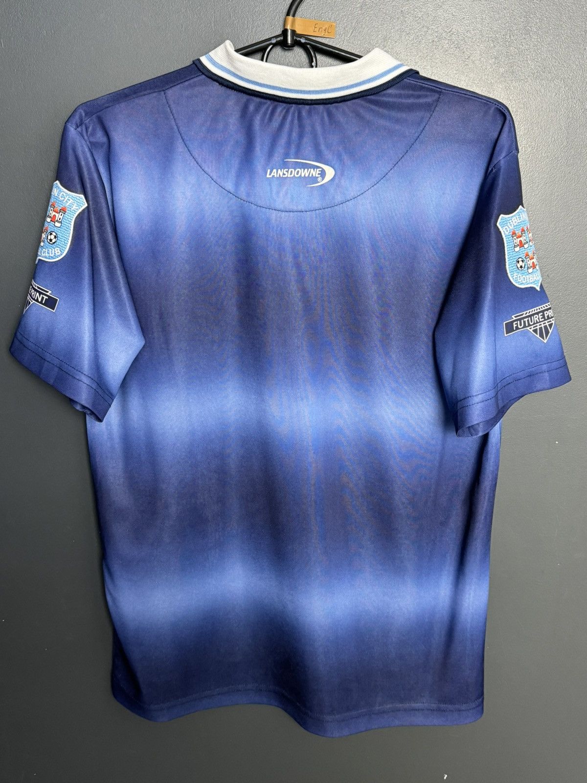 Other KIDS Dublin City 03/04 Home Football Jersey Size US S / EU 44-46 / 1 - 2 Thumbnail