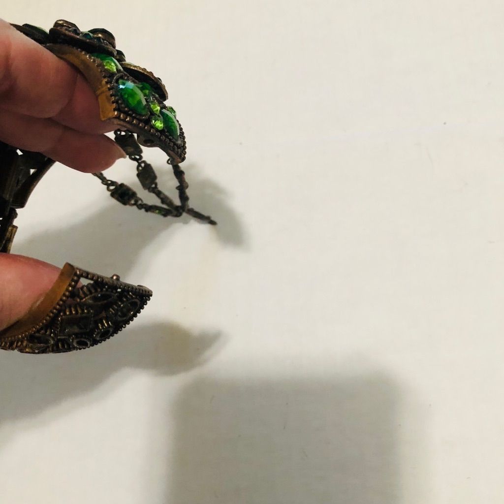 Vintage Green Flower 18th Century style Metal Bracelet with Chain Size ONE SIZE - 5 Thumbnail