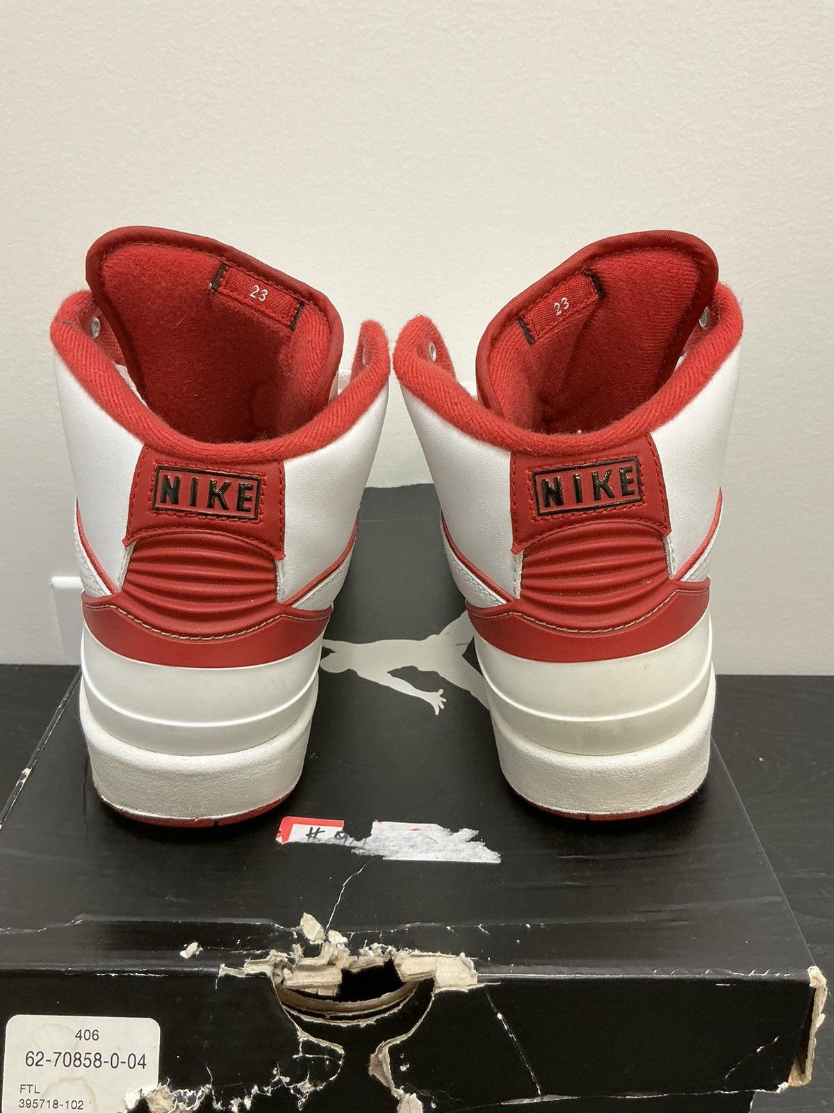 Jordan Brand Jordan 2 white red 2014 (GS) Size US 7 / EU 40 - 4 Thumbnail