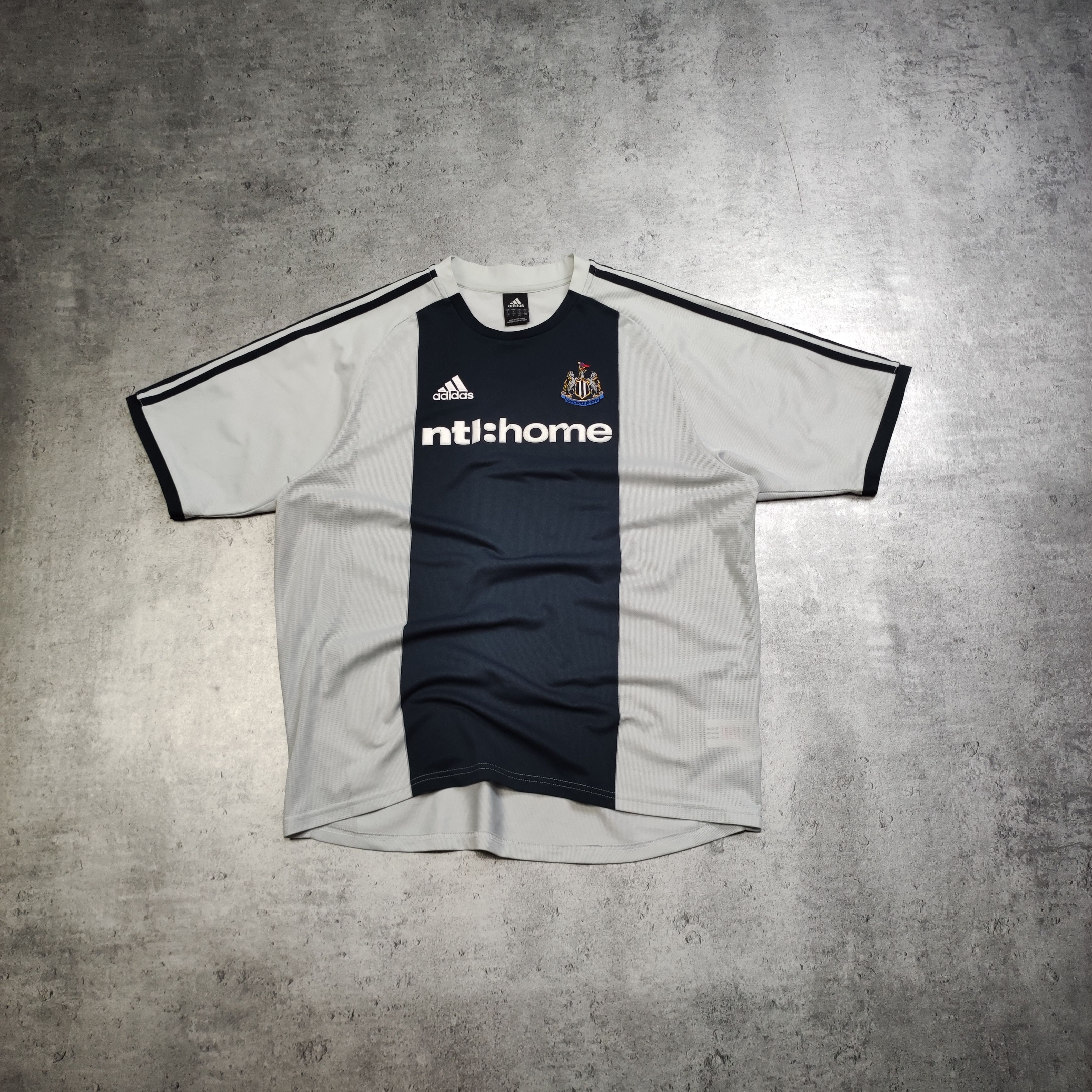 Vintage RARE Football Soccer Adidas x Newcastle United Away Jersey Size US L / EU 52-54 / 3 - 1 Thumbnail