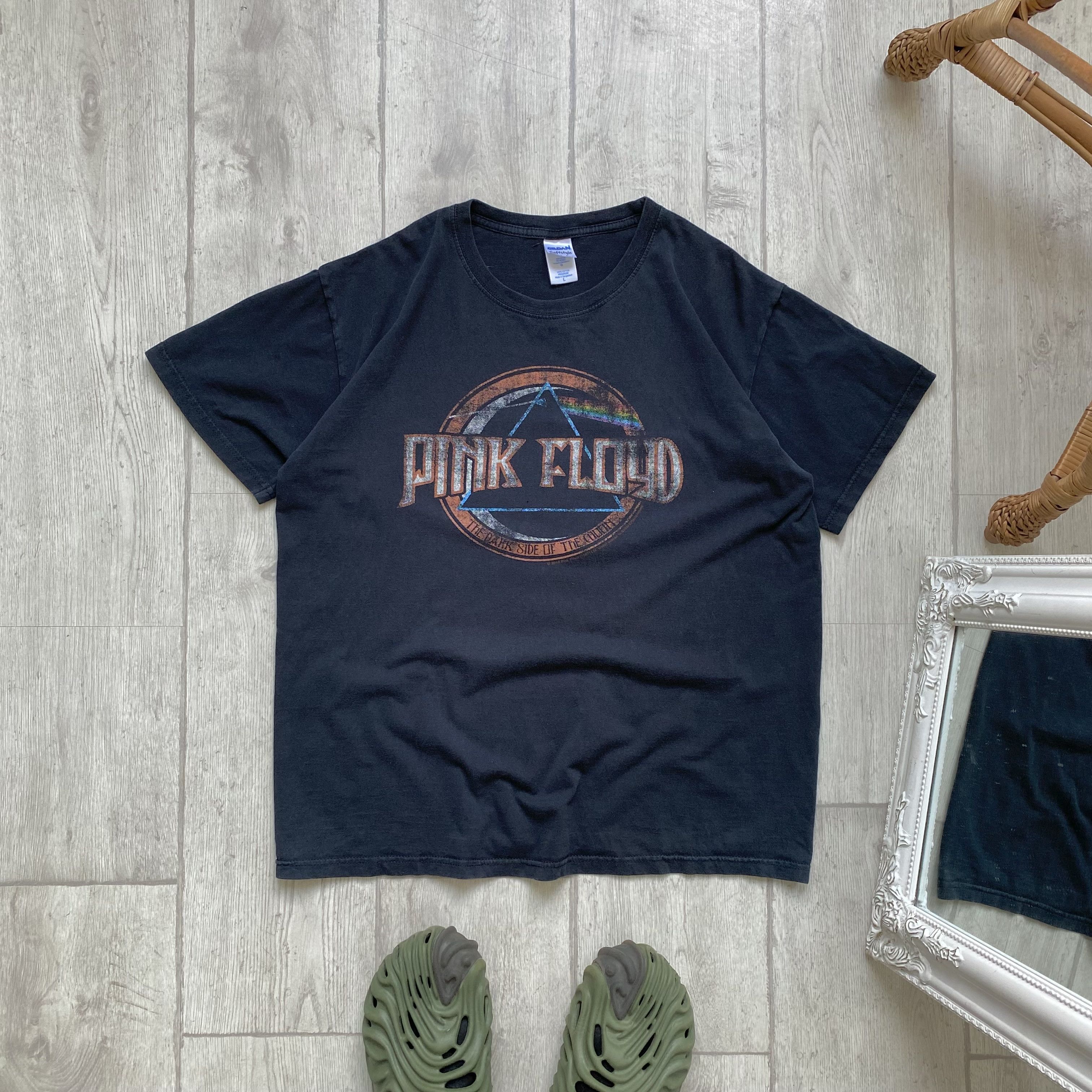 Band Tees 🎸 Distessed Vintage 00s Pink Floyd Tee Rock band Size US M / EU 48-50 / 2 - 1 Thumbnail
