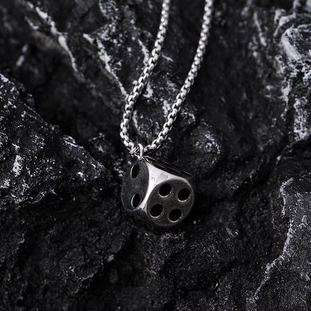 Jewelry Creative Alloy Chain Luck Dice Pendant Necklace Size ONE SIZE - 3 Thumbnail