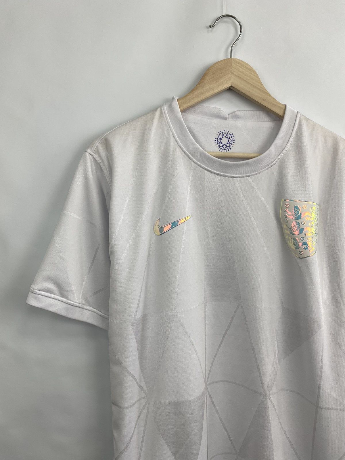 Nike 🏴󠁧󠁢󠁥󠁮󠁧󠁿 Nike England 3D Logo Soccer Jersey T-Shirt Rare Retro Y2K Size US XL / EU 56 / 4 - 1 Thumbnail