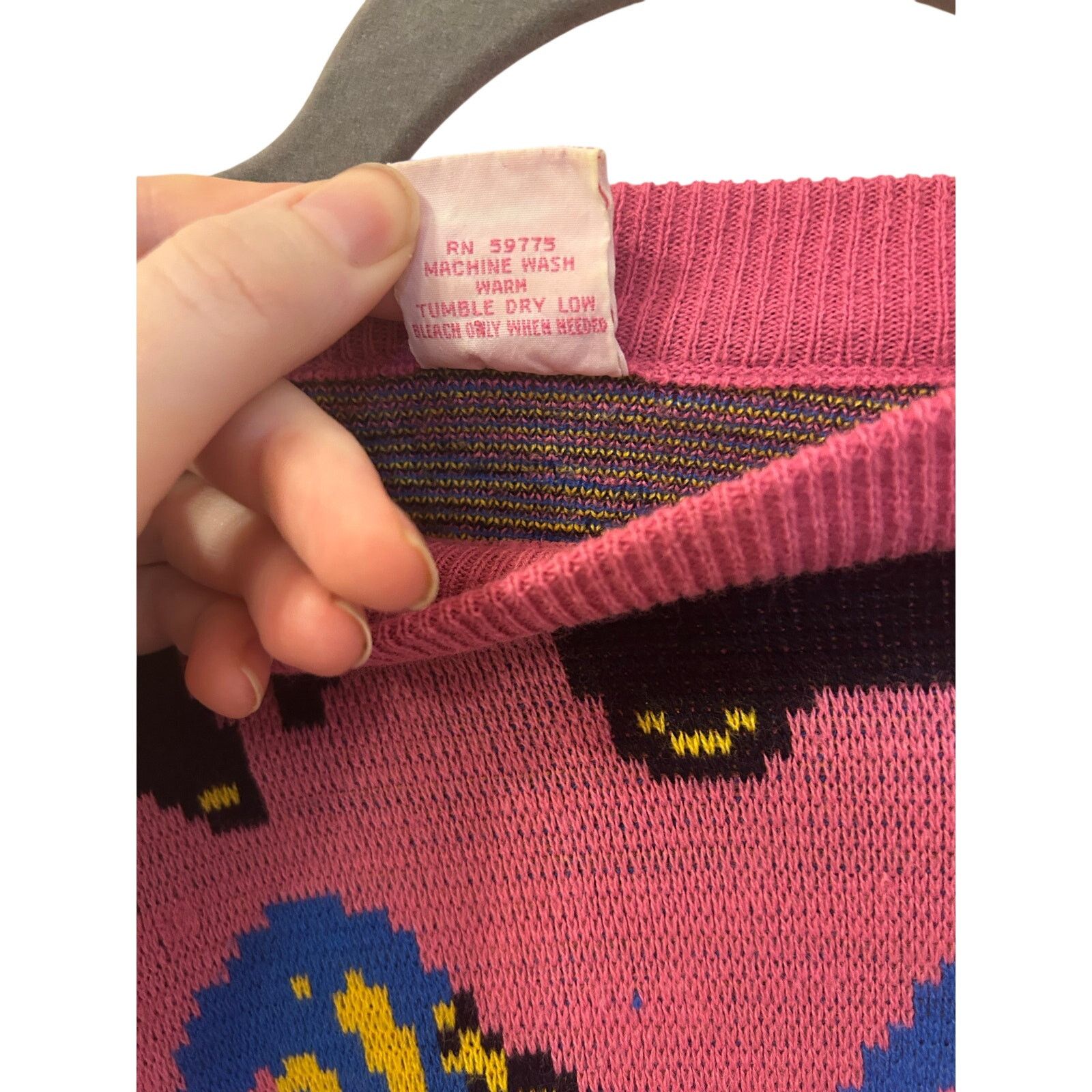Vintage 1980s Pop Art pink elephants print novelty knit VTG sweater Size M / US 6-8 / IT 42-44 - 5 Thumbnail