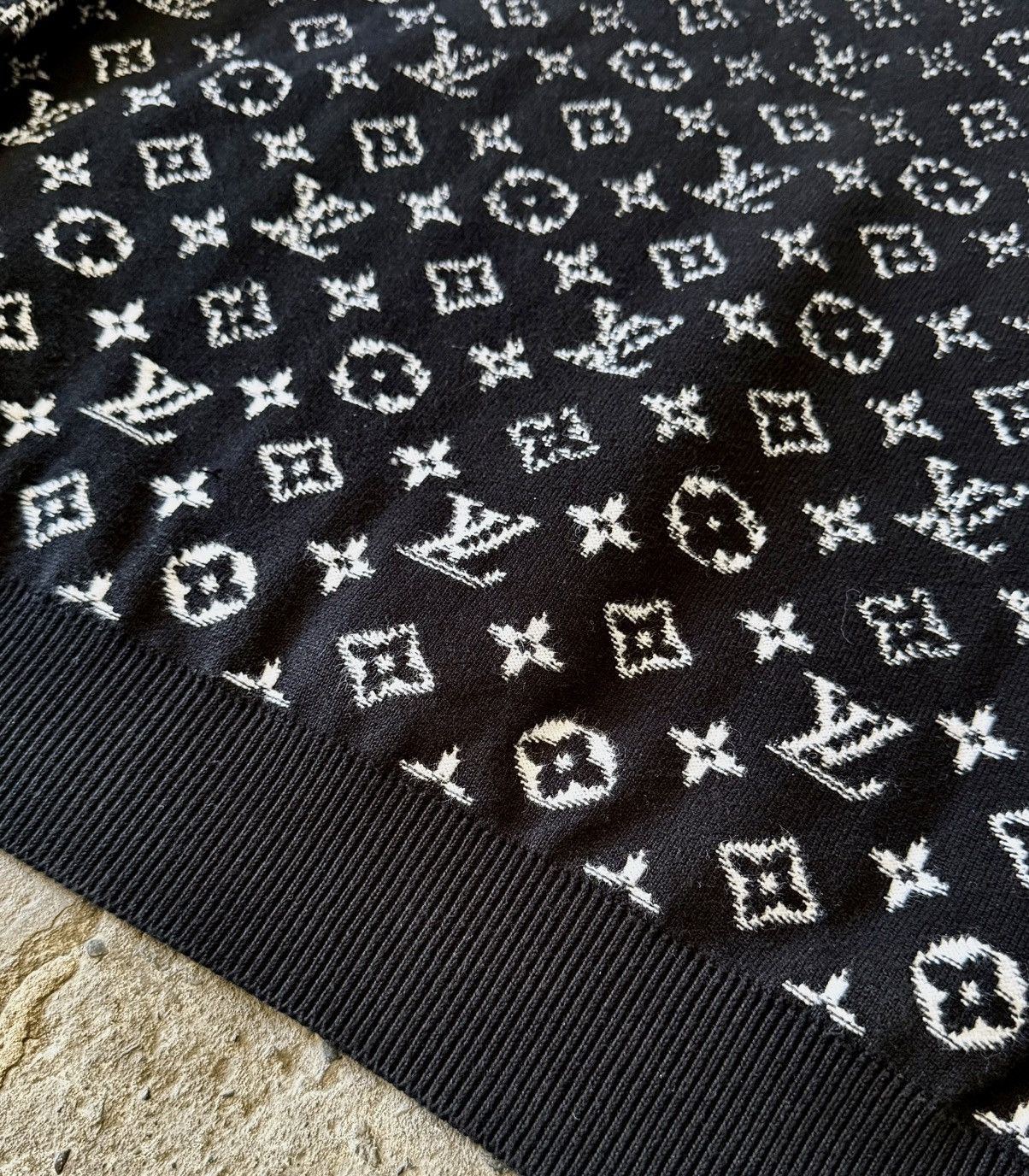 Louis Vuitton Louis Vuitton - Virgil Abloh -AW22 Gradient Monogram Hoodie Size US M / EU 48-50 / 2 - 16 Thumbnail
