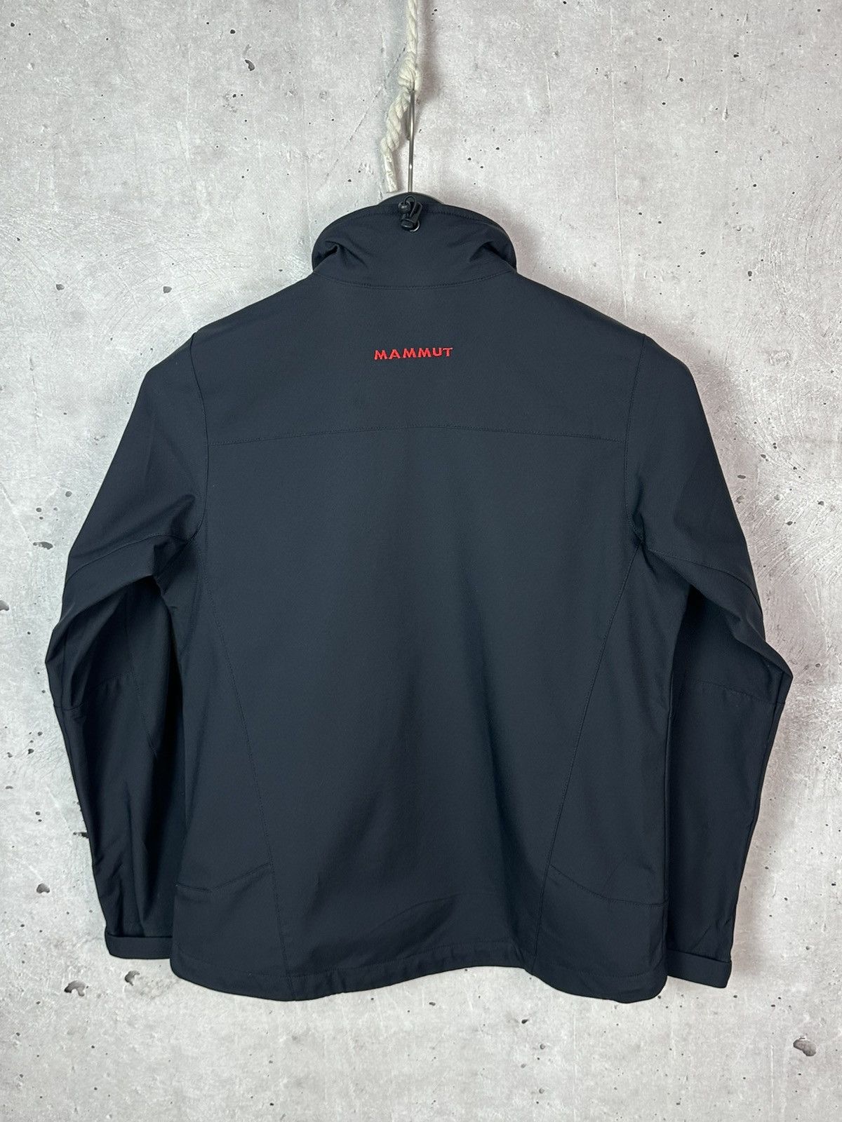 Mammut Mammut Black Zip Pocket Logo Women’s Soft Shell Jacket Size M / US 6-8 / IT 42-44 - 9 Thumbnail