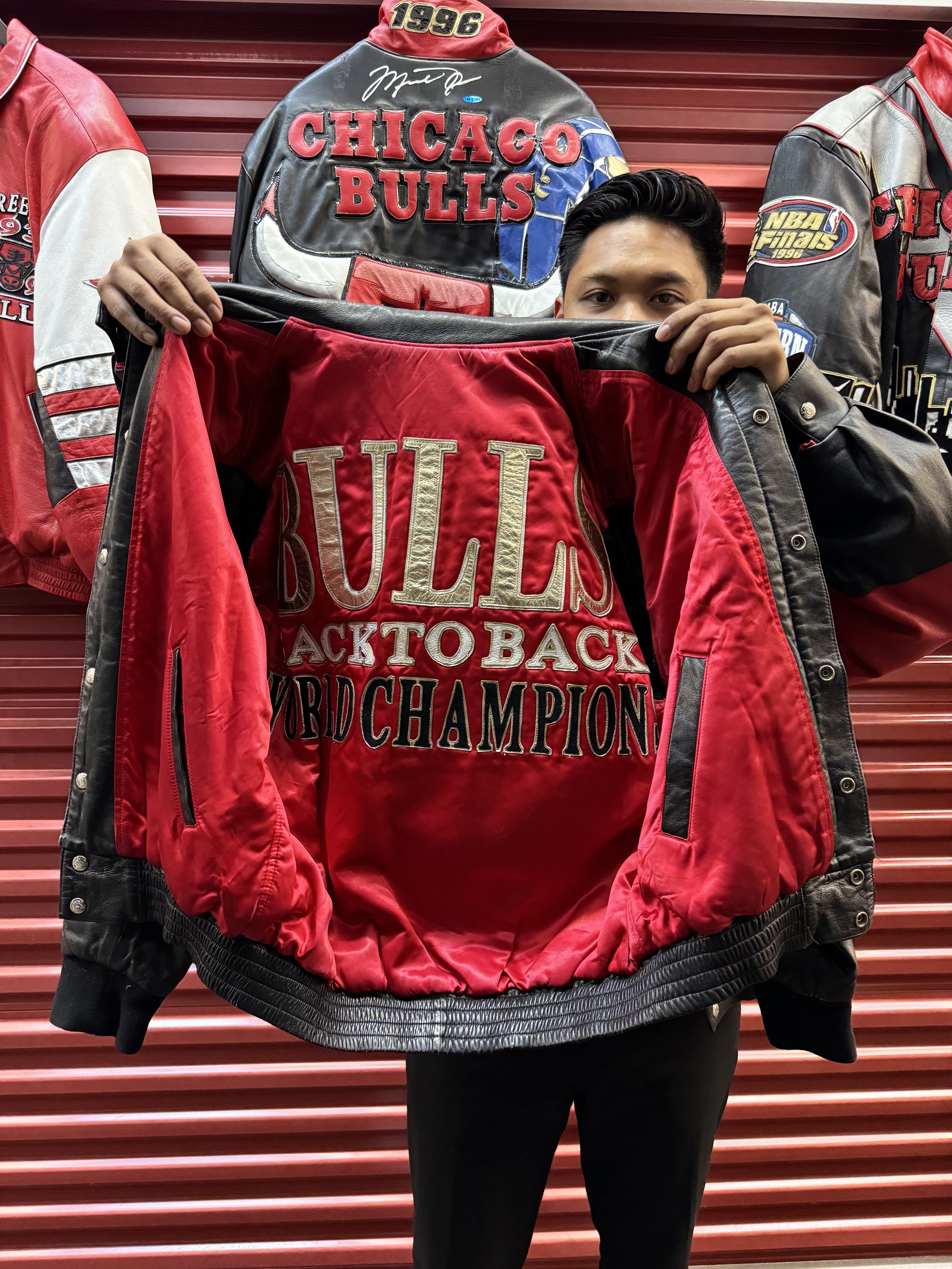Jeff Hamilton × NBA × Vintage Jeff Hamilton *BACK 2 BACK CHICAGO BULLS* Leather Jacket Size US S / EU 44-46 / 1 - 5 Thumbnail