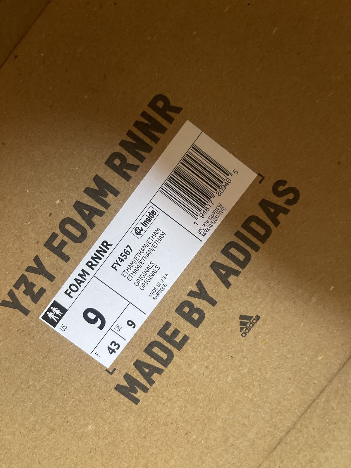 Yeezy Yeezy Foam Runner Sand Size US 9 / EU 42 - 7 Thumbnail