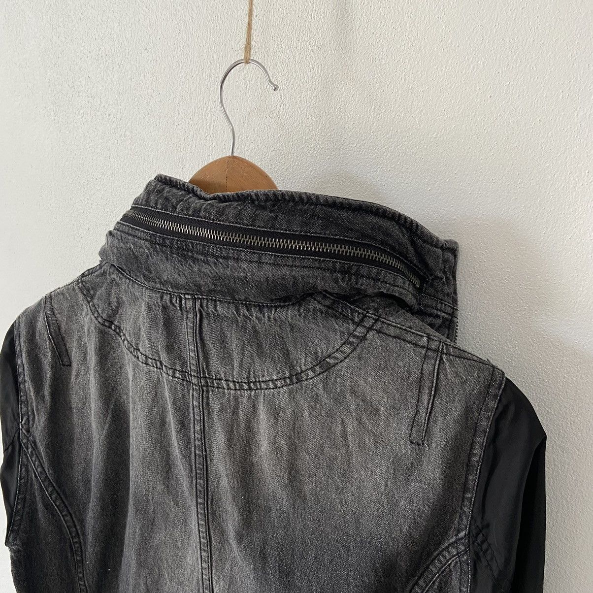 In The Attic In the attic Black Denim Jacket. Size US M / EU 48-50 / 2 - 9 Thumbnail