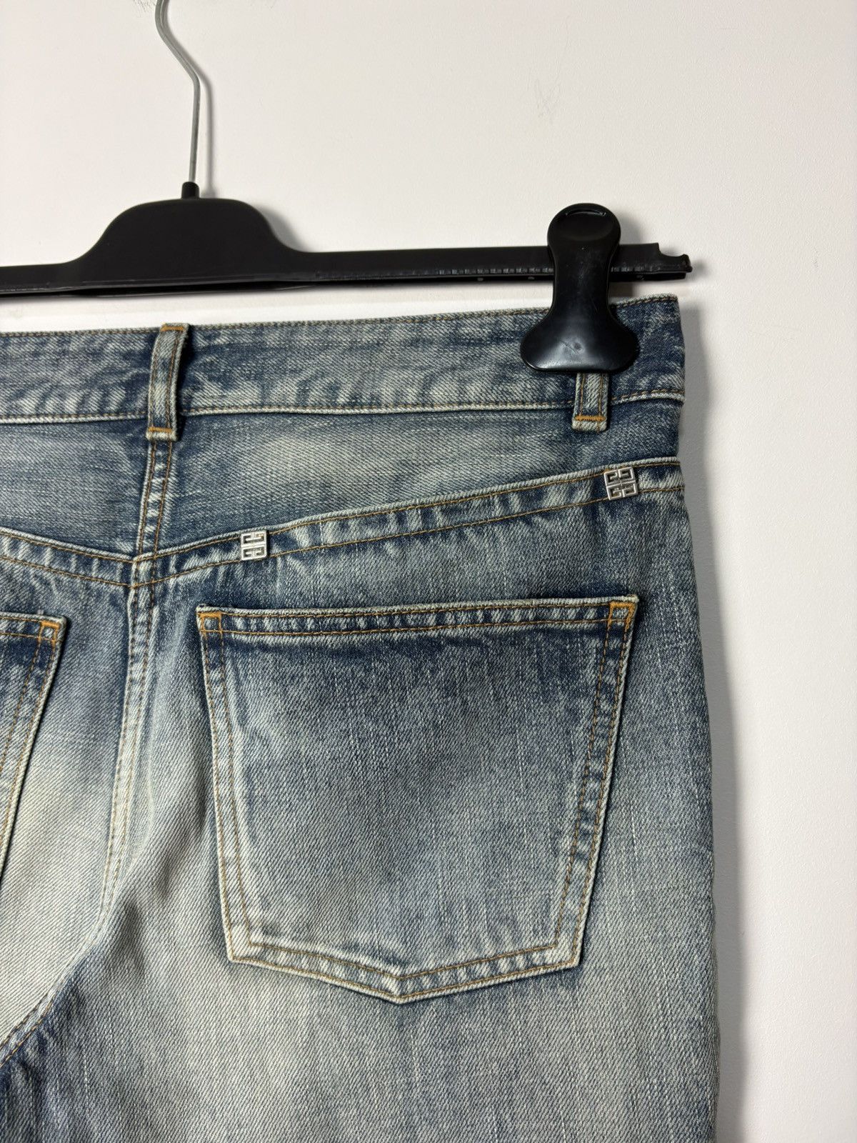Givenchy Givenchy Light Wash Slim Fit Denim Jeans Luxury Designer Size US 30 / EU 46 - 4 Thumbnail