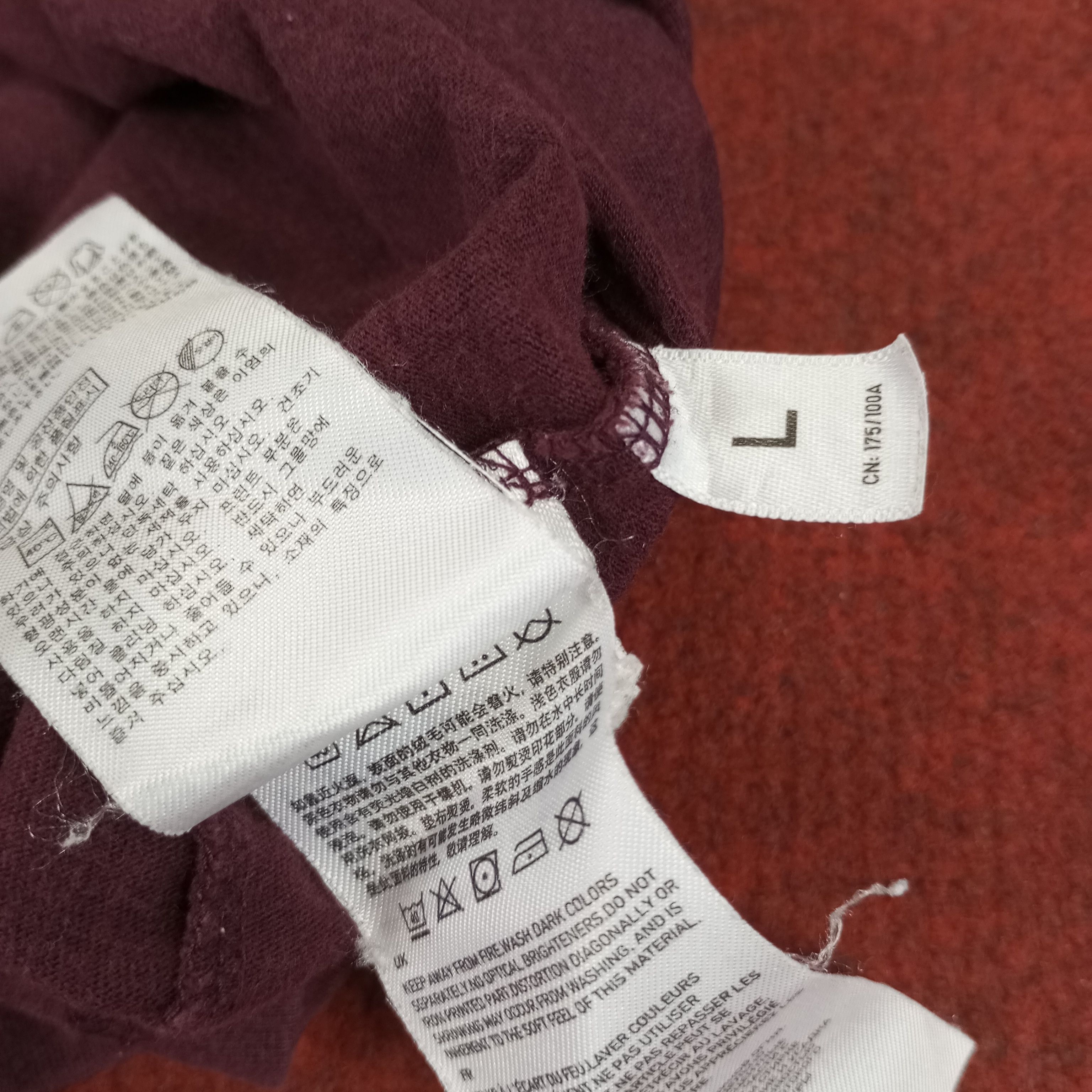 Japanese Brand × Undercover × Vintage Uniqlo Undercover Japanese Brand Streetwear Tshirt Size US M / EU 48-50 / 2 - 10 Thumbnail