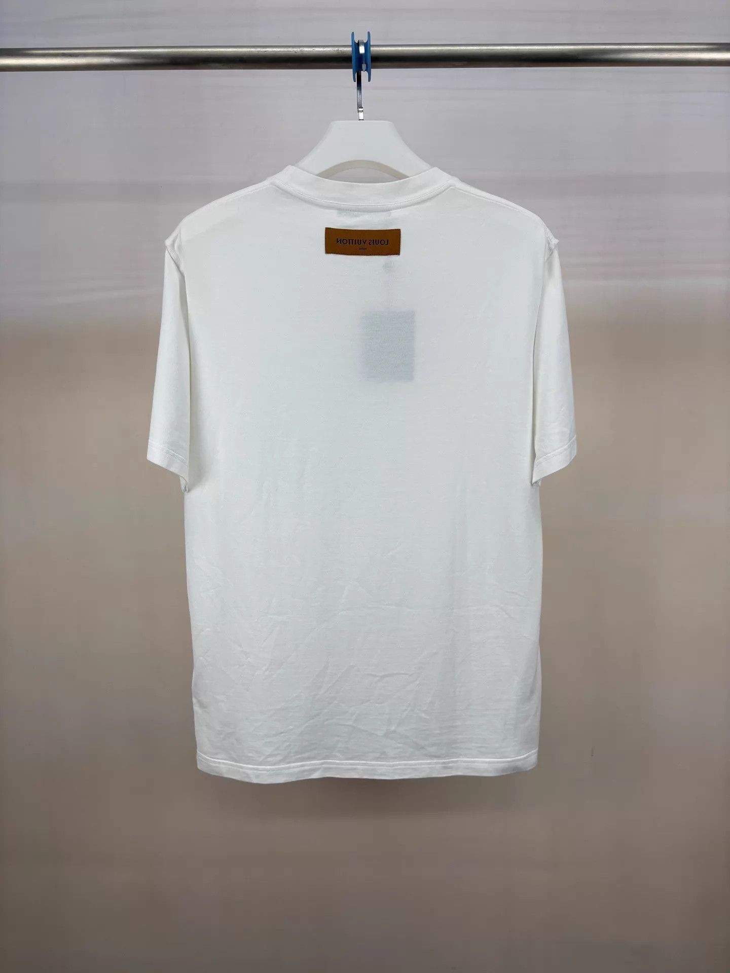 Louis Vuitton Louis Vuitton Embroidered Monogram SS Tee L Like New Size US L / EU 52-54 / 3 - 2 Thumbnail