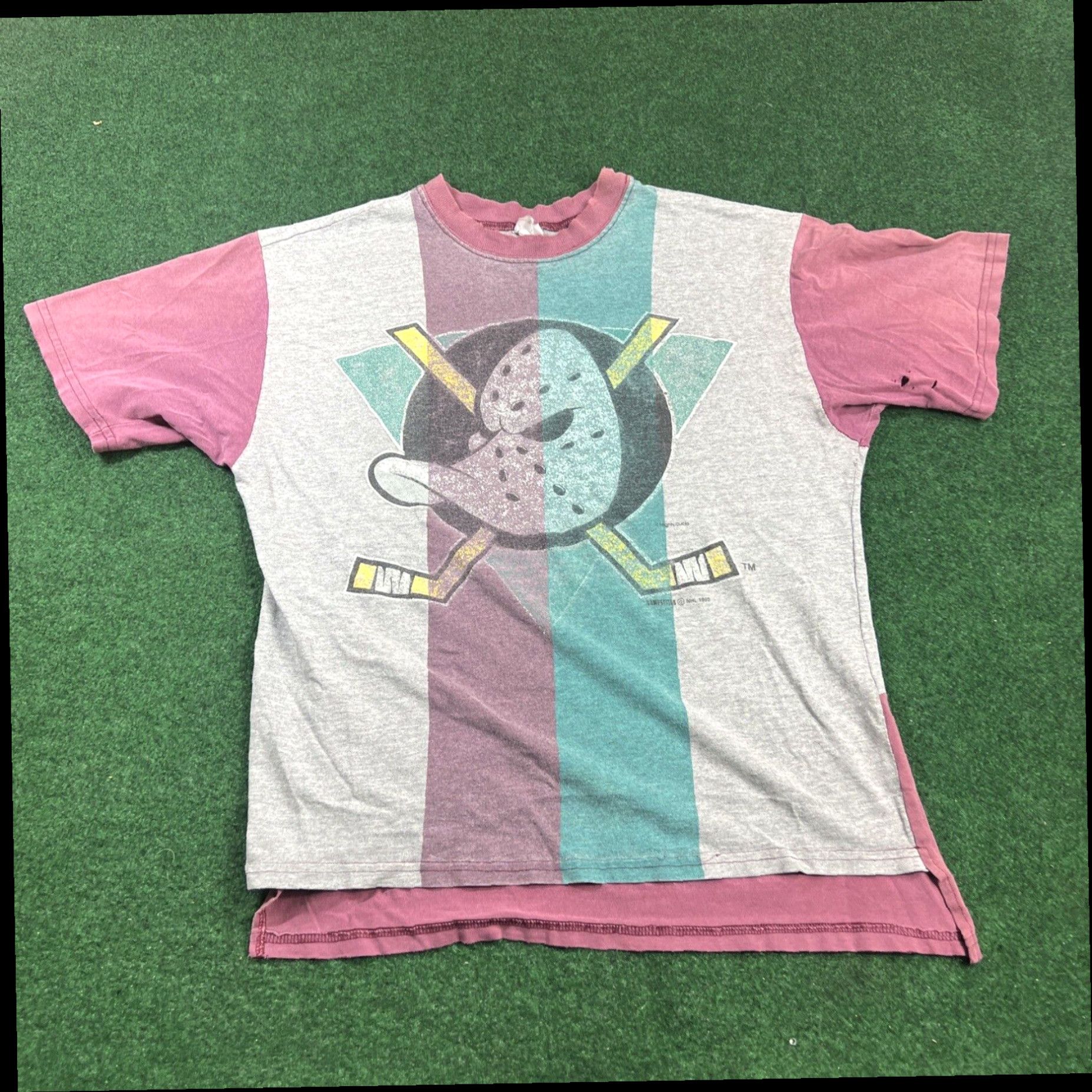 Disney vintage single stitch M 1993 anaheim might ducks shirt trench disney hockey usa Size US M / EU 48-50 / 2 - 1 Thumbnail
