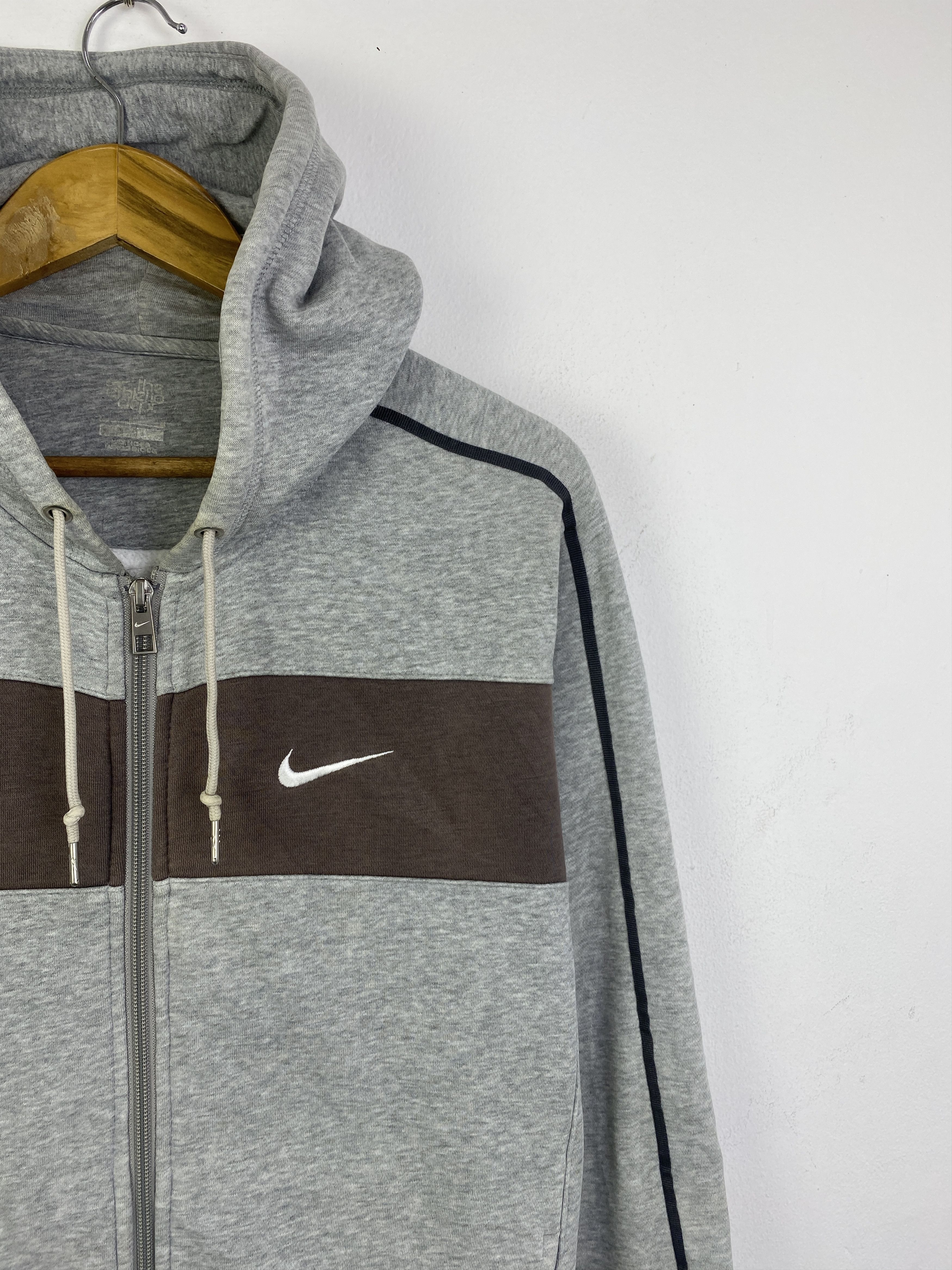 Nike Vintage Nike Zipper Up Hoodie Sweater SH0316 Size US M / EU 48-50 / 2 - 9 Thumbnail