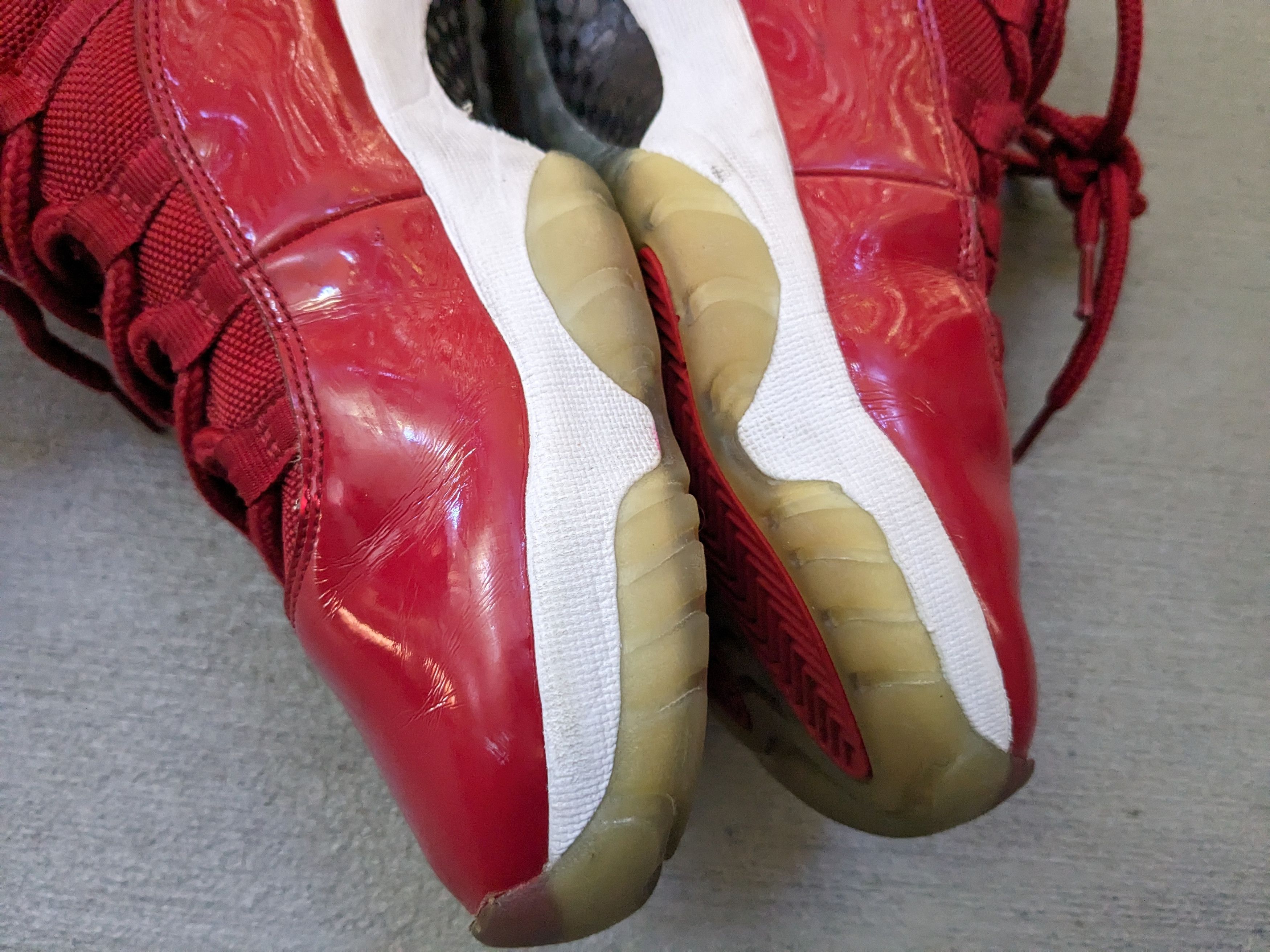 Jordan Brand Nike Air Jordan 11 Retro Win Like 96 Size 11 Red White Size US 11 / EU 44 - 9 Thumbnail