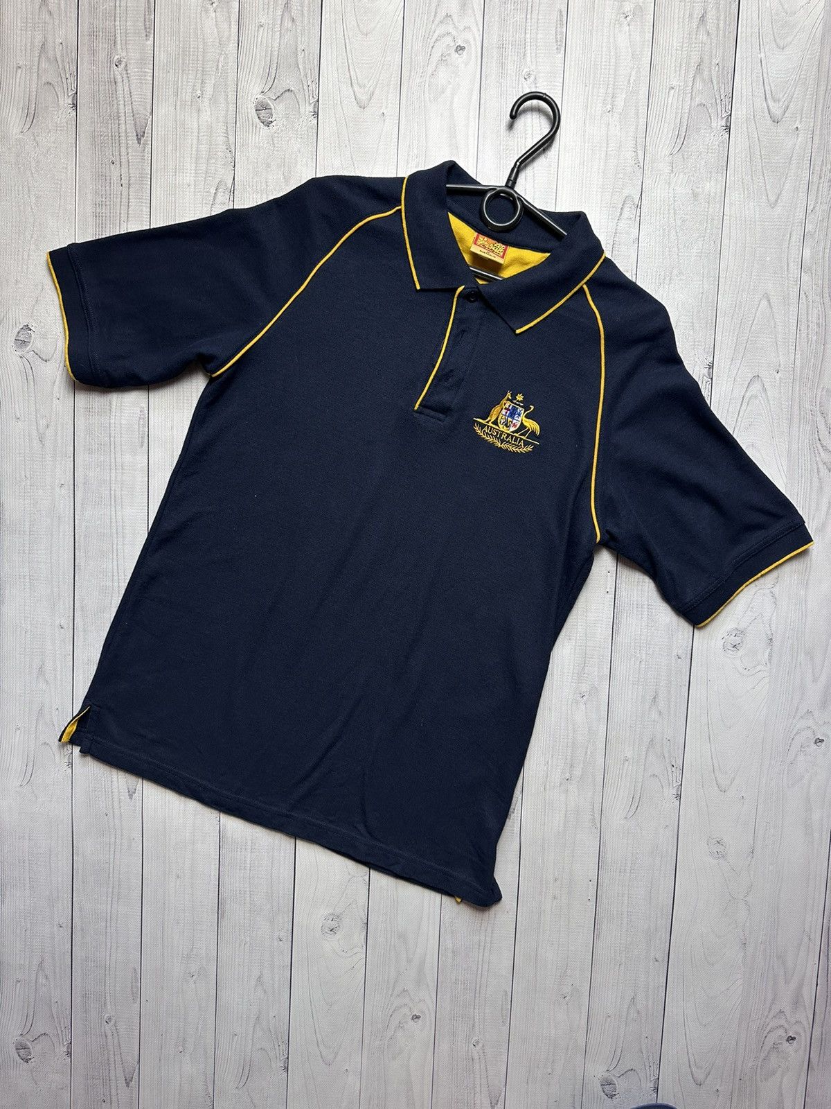 Vintage Vintage Australia soccer polo logo size M Size US M / EU 48-50 / 2 - 1 Thumbnail