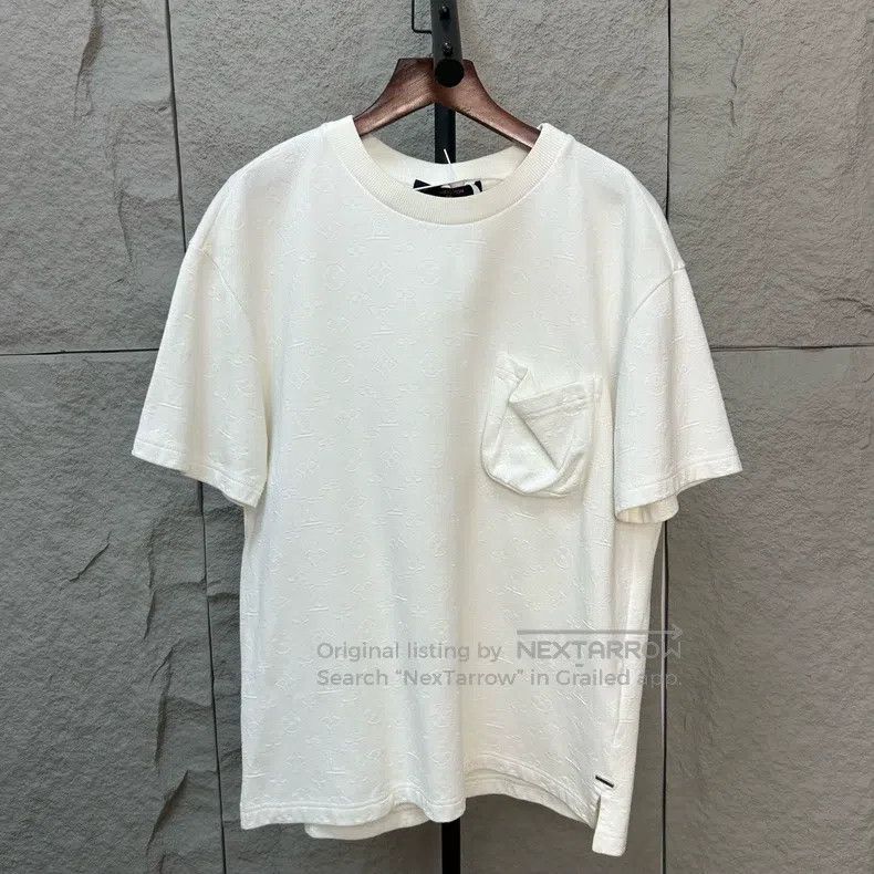 Louis Vuitton Louis Vuitton Embossed full print short sleeve Size US S / EU 44-46 / 1 - 1 Thumbnail