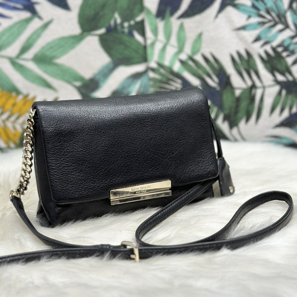 Kate Spade Authentic KATE SPADE Leather Crossbody Bag Size ONE SIZE - 1 Thumbnail