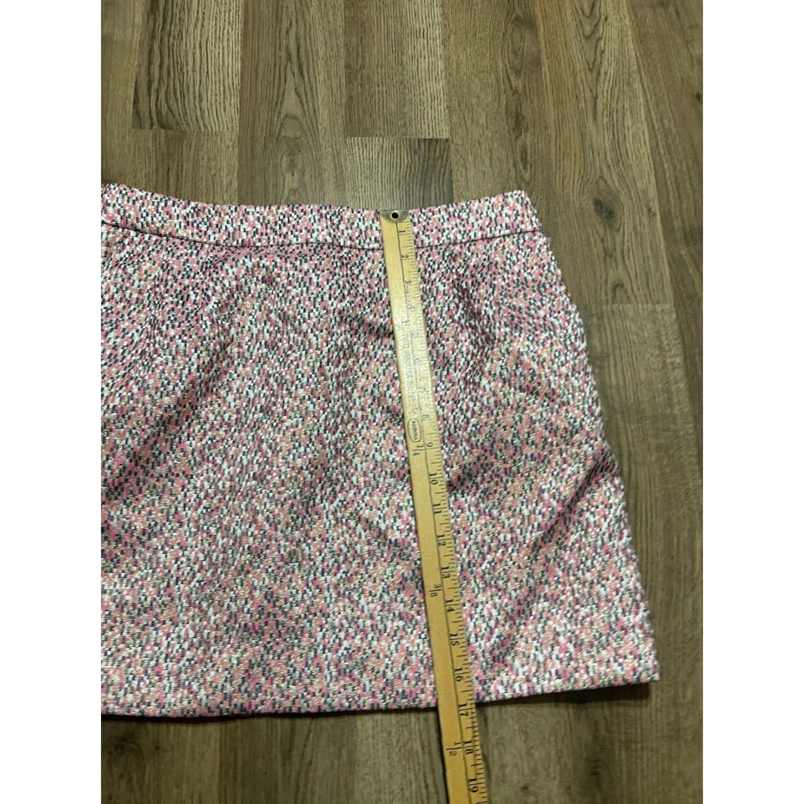 J.Crew **J.CREW Women's Size 8 Mini Tweed Skirt, Zip Back, Pink** User: **J.CREW Women's Size 8 Mini Skirt, Tweed, Zip Back, Pink** Size 30" / US 8 / IT 44 - 7 Thumbnail