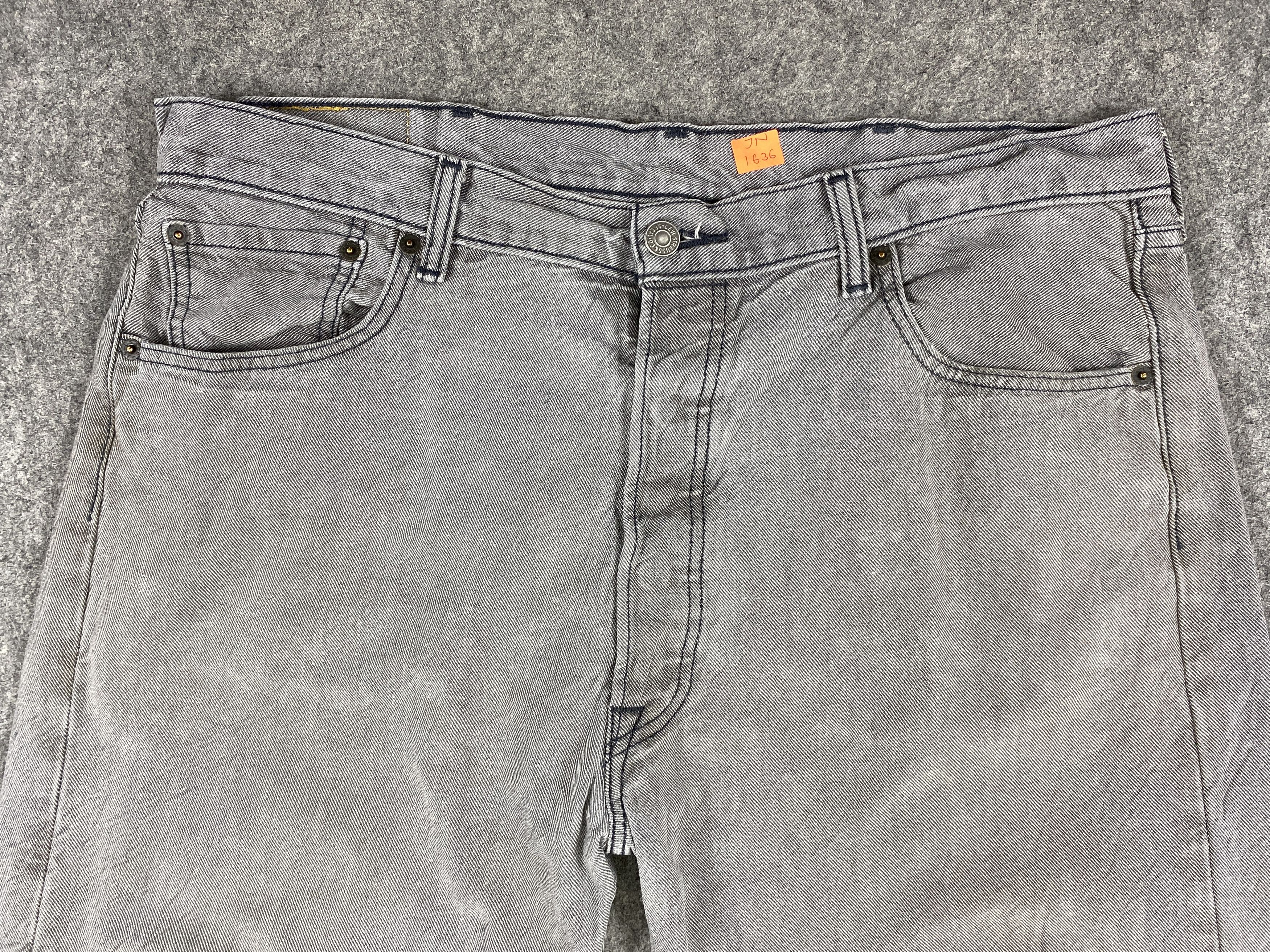 Japanese Brand Light Grey Vintage Levi's 501 Jeans 36x29 Denim JN1636 Size US 36 / EU 52 - 3 Thumbnail